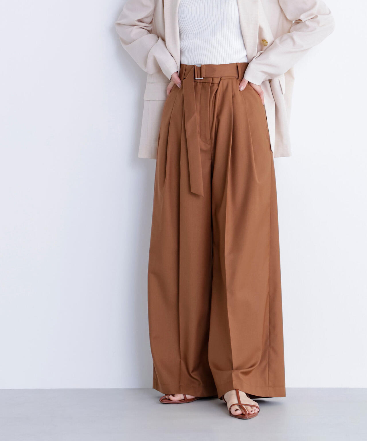 デザインベルトワイドパンツ*