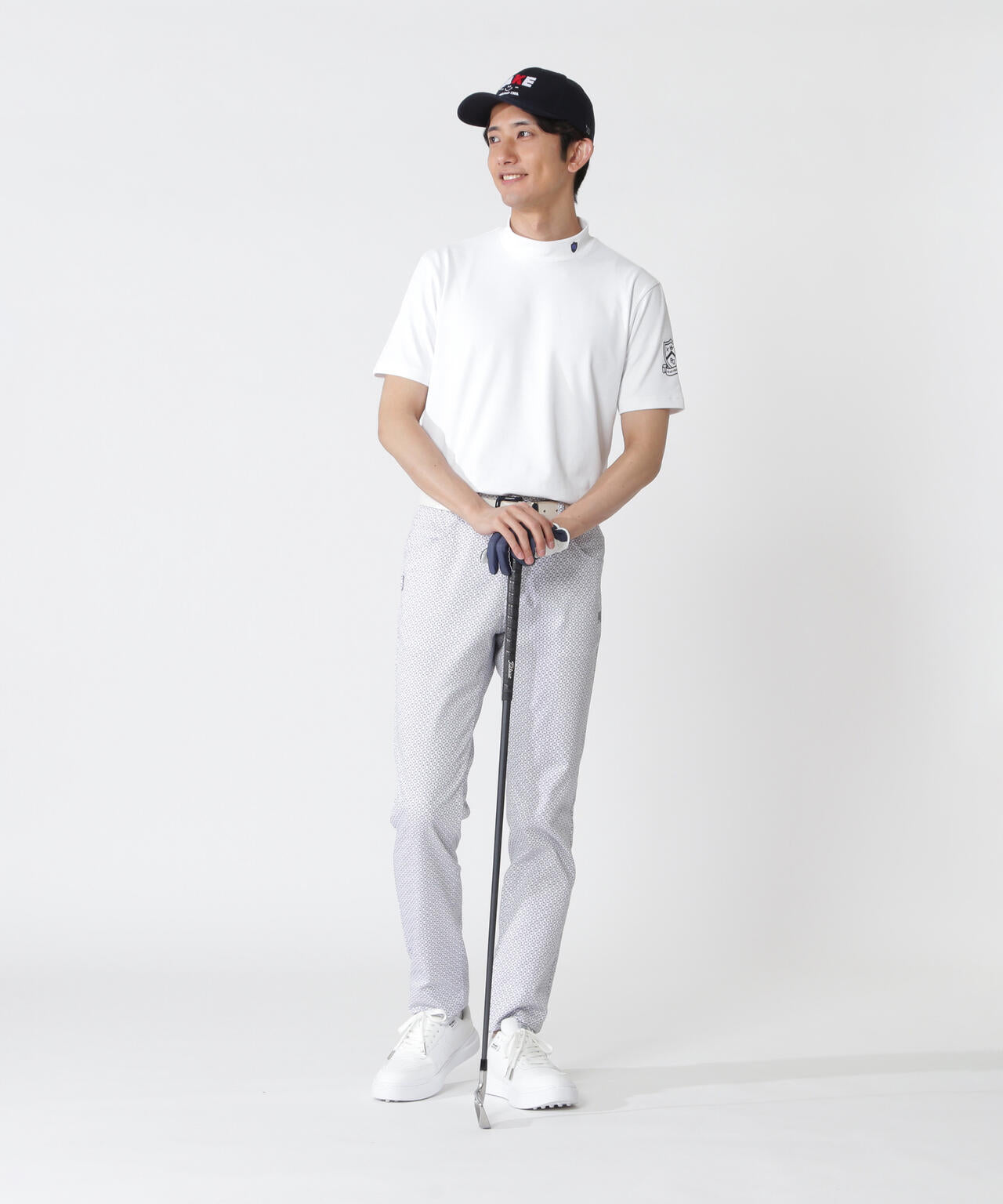 H:182cm/C:93/W:77/H:91 着用サイズ:5