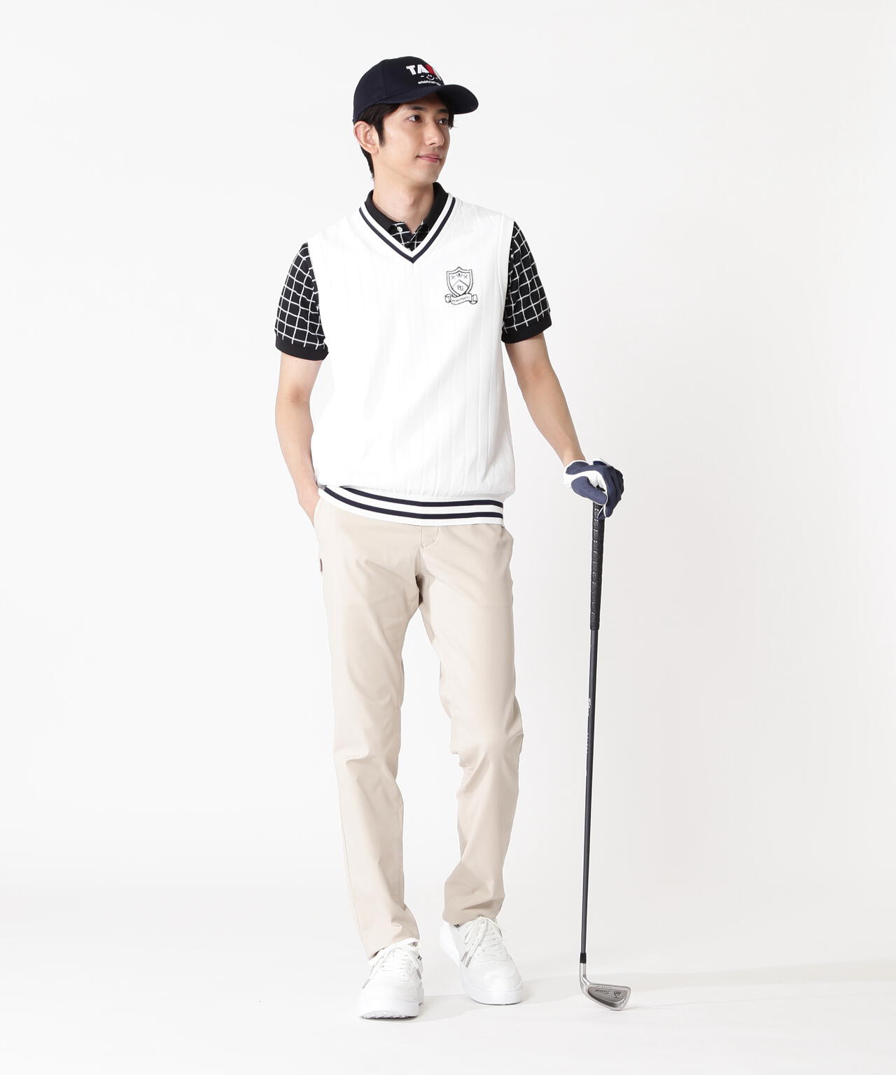 H:182cm/C:93/W:77/H:91 着用サイズ:5