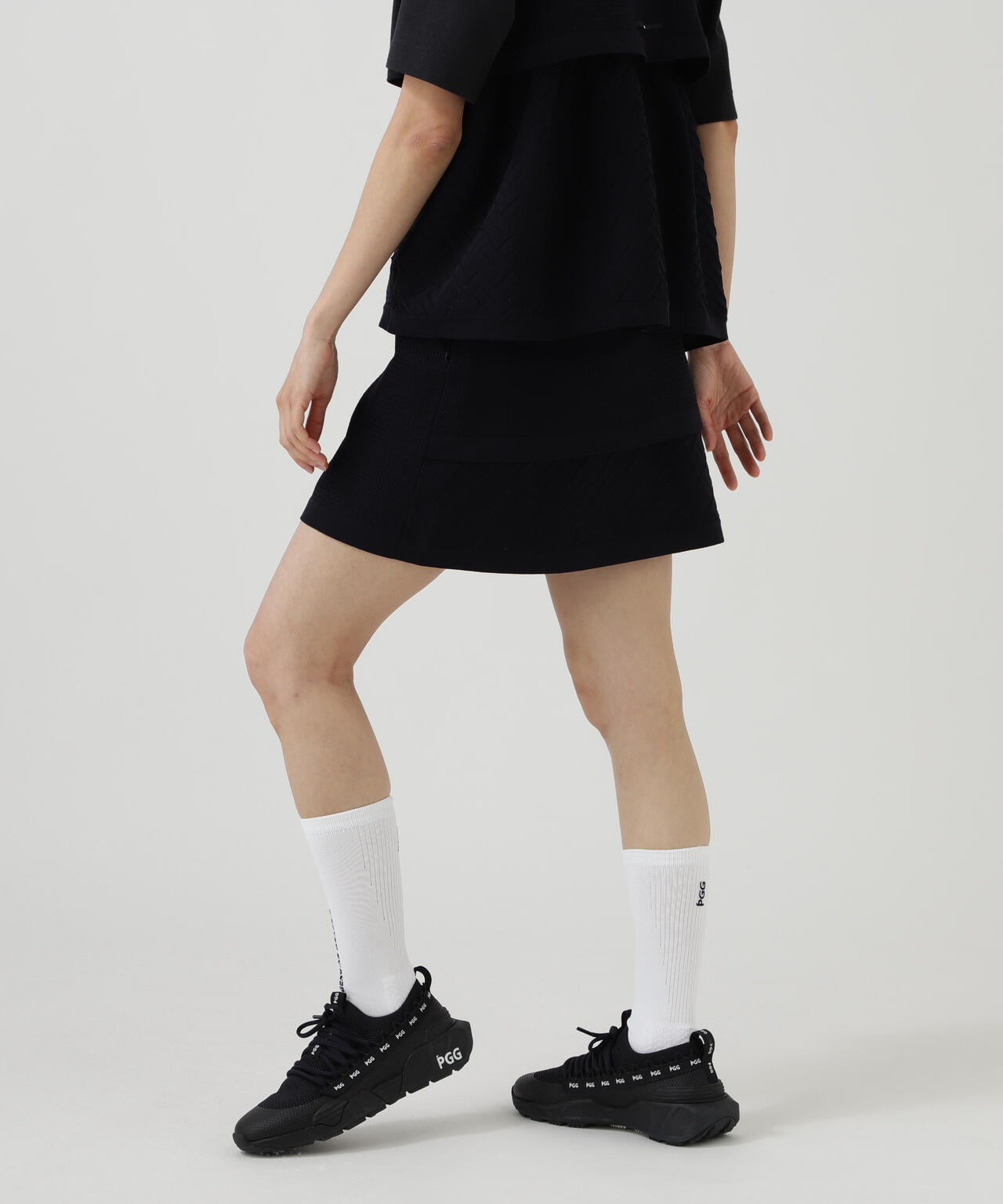 165cm/B:77cm/W:57cm/H:79cm 着用サイズ:1