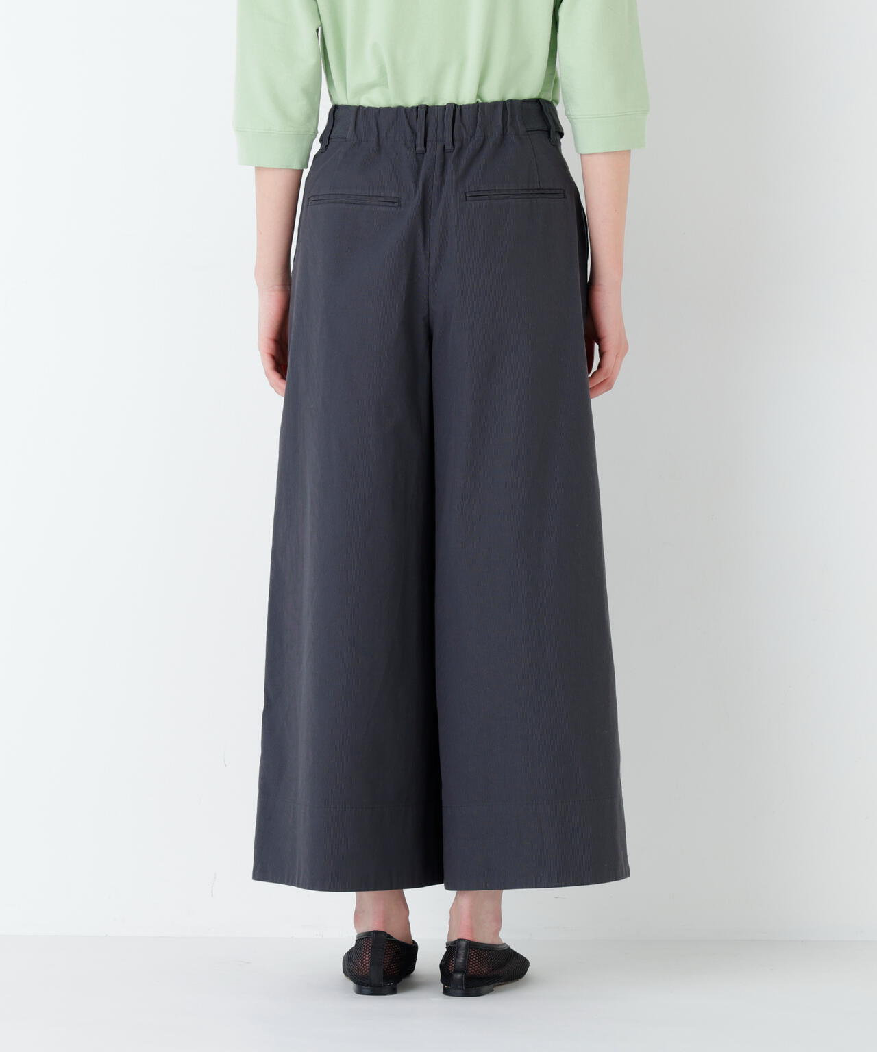 身長168cm B82 W59 H88 着用サイズ:M