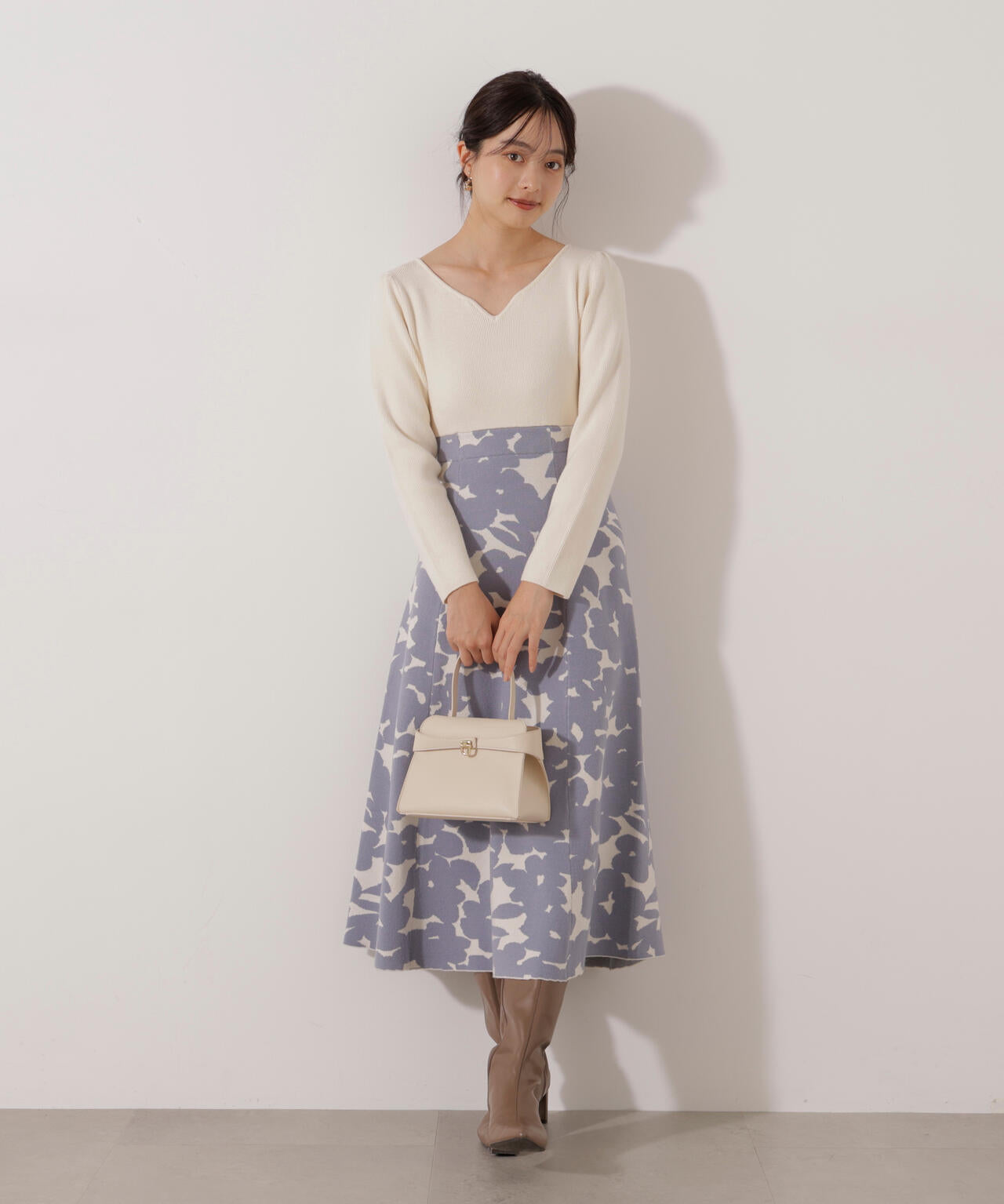 <加藤栞さん着用>ジャガードフラワーニットワンピース