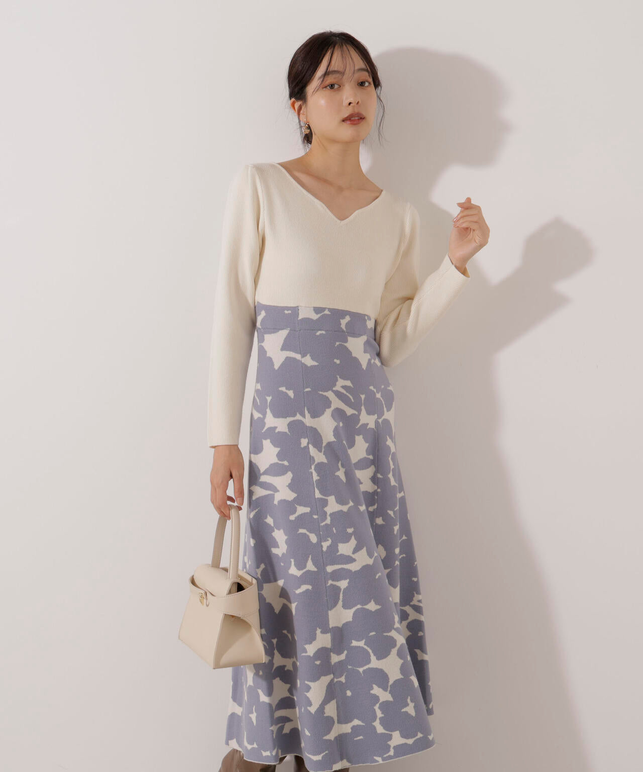 <加藤栞さん着用>ジャガードフラワーニットワンピース