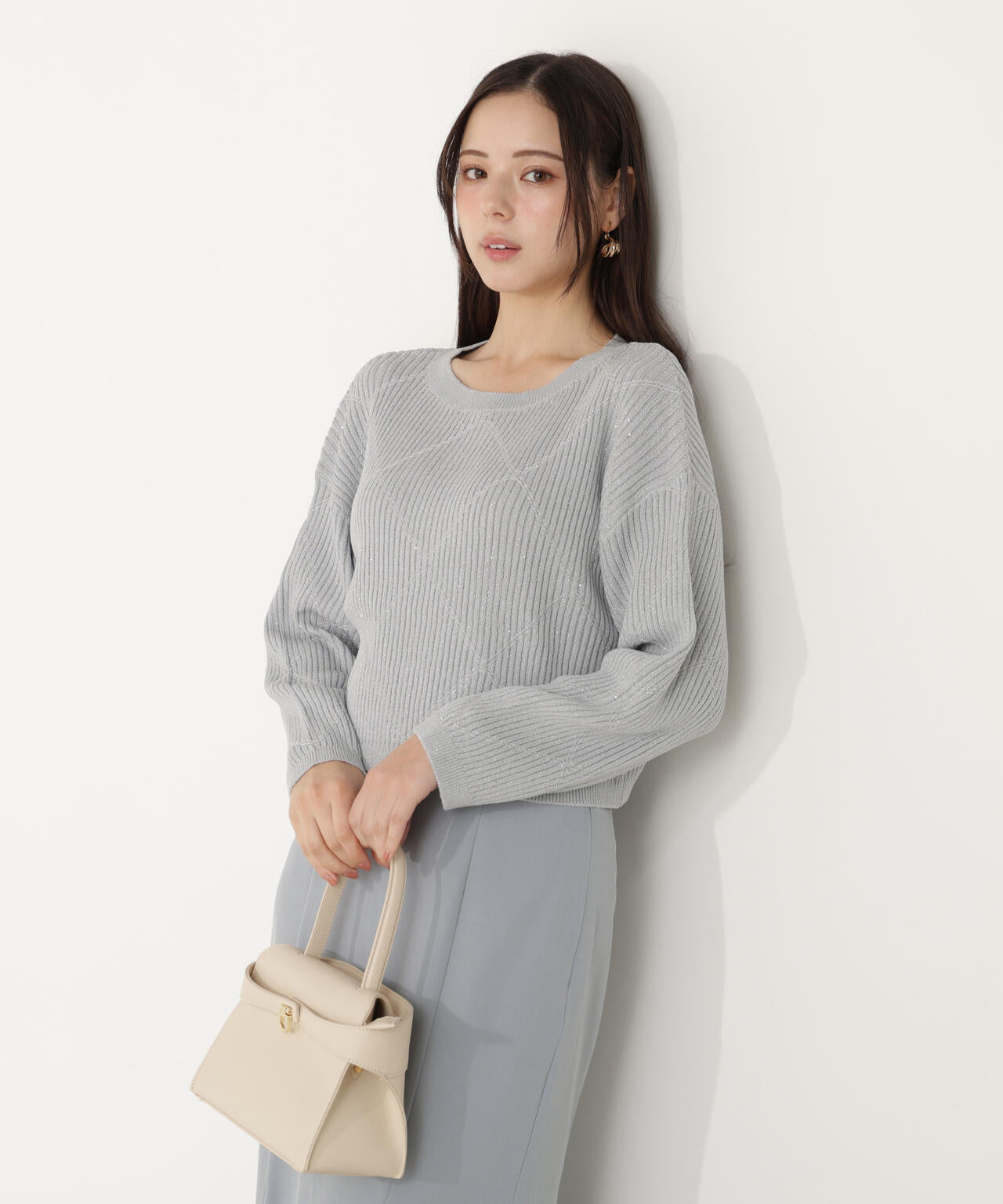 ラメ入りアイレットボクシーニット
