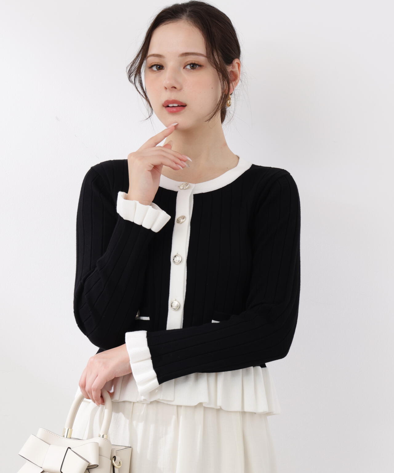 <ウォッシャブル/UV>ボタン付きペプラムニット【ラベンダー:official site・一部店舗限定】