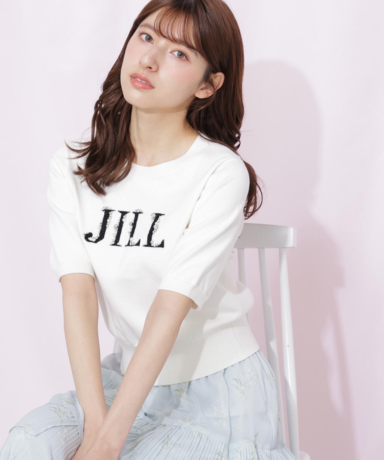 半袖ロゴジャカードビジューニット