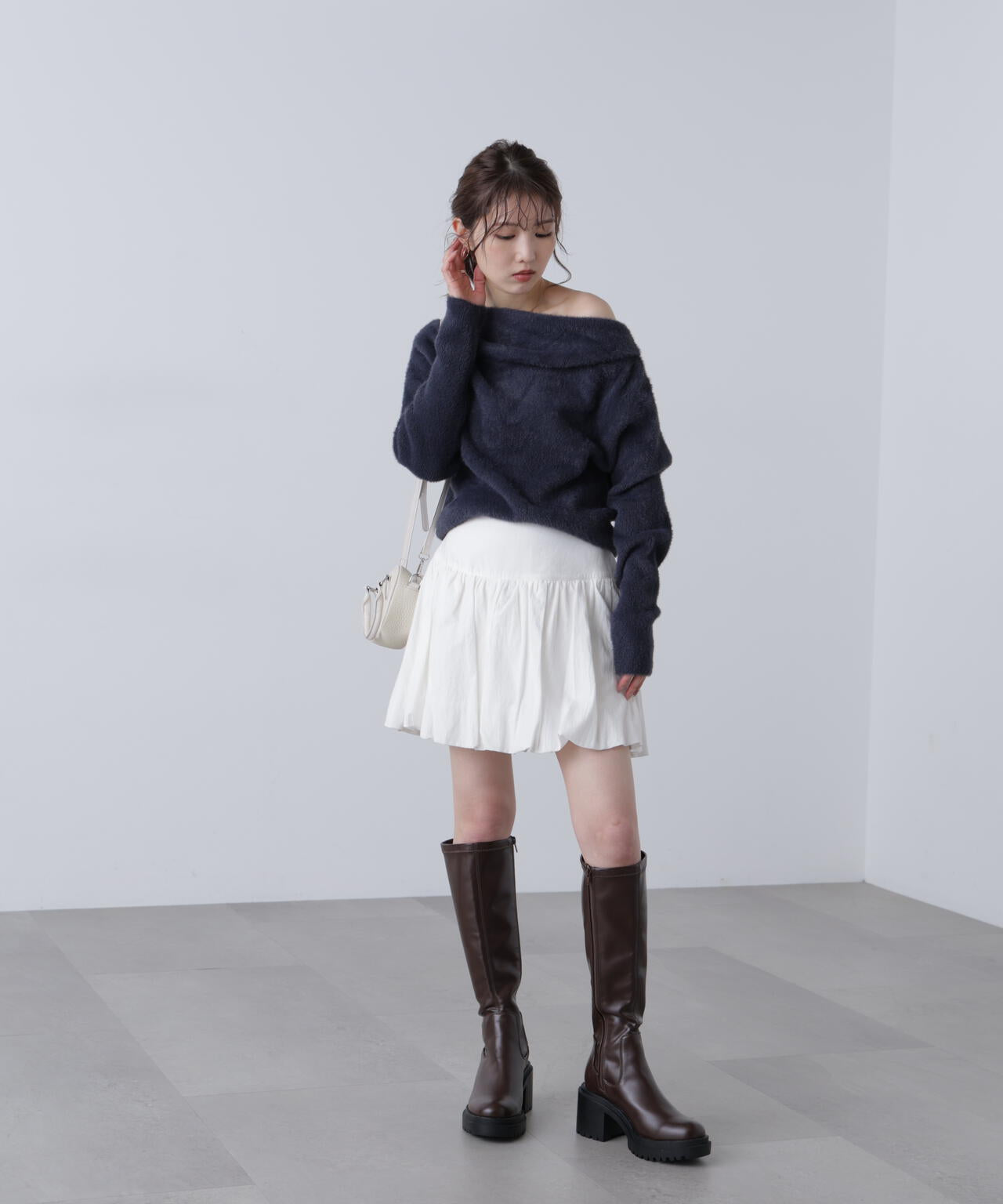 【MFM】シャギーオフショルドレープネックニット