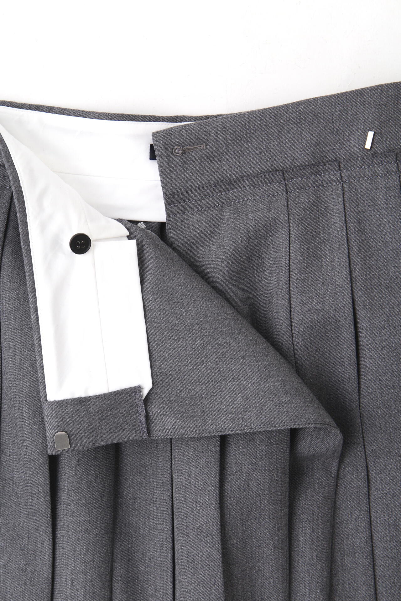 YLEVE / WOOL SURGE PLEATED SKIRT