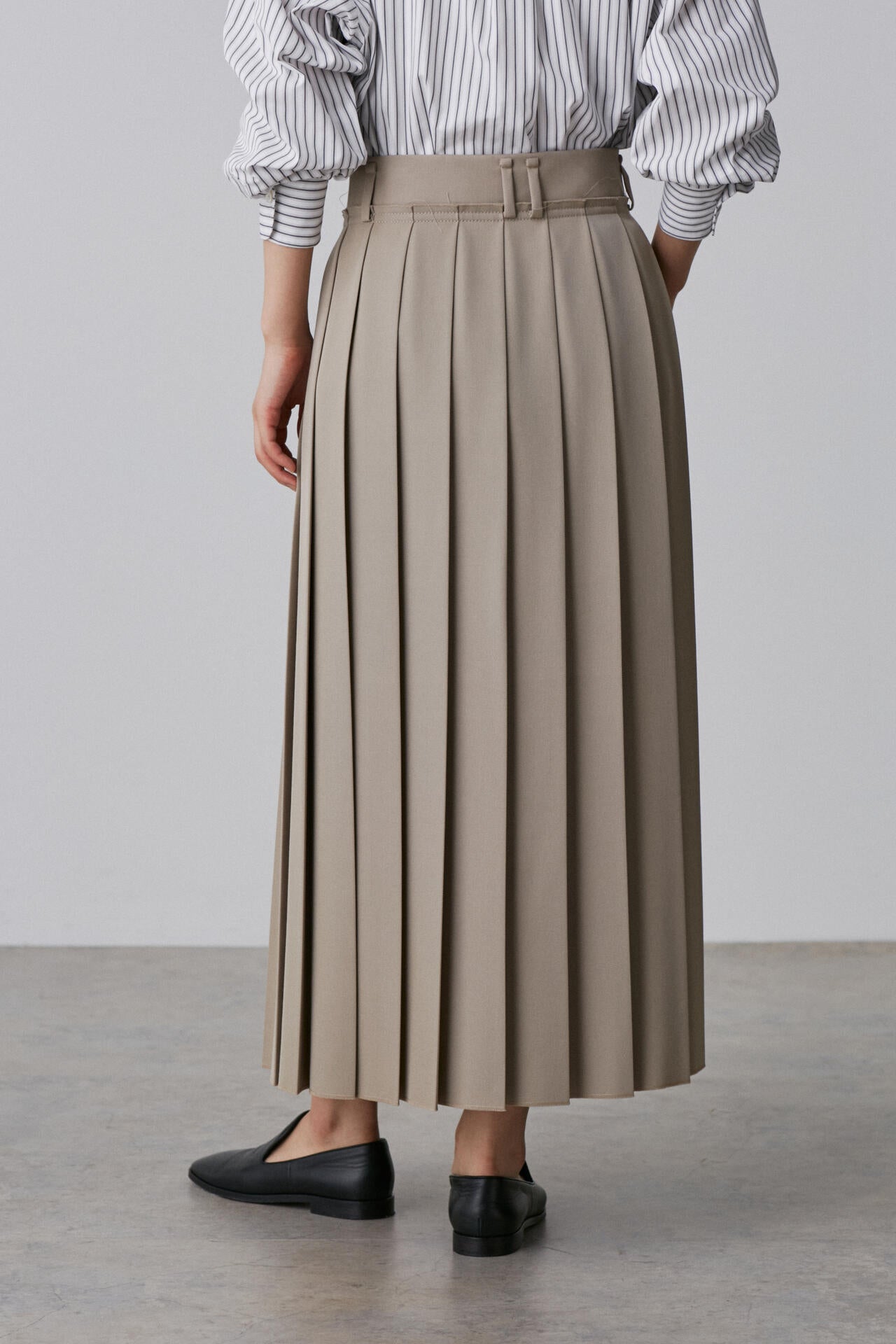 YLEVE / WOOL SURGE PLEATED SKIRT