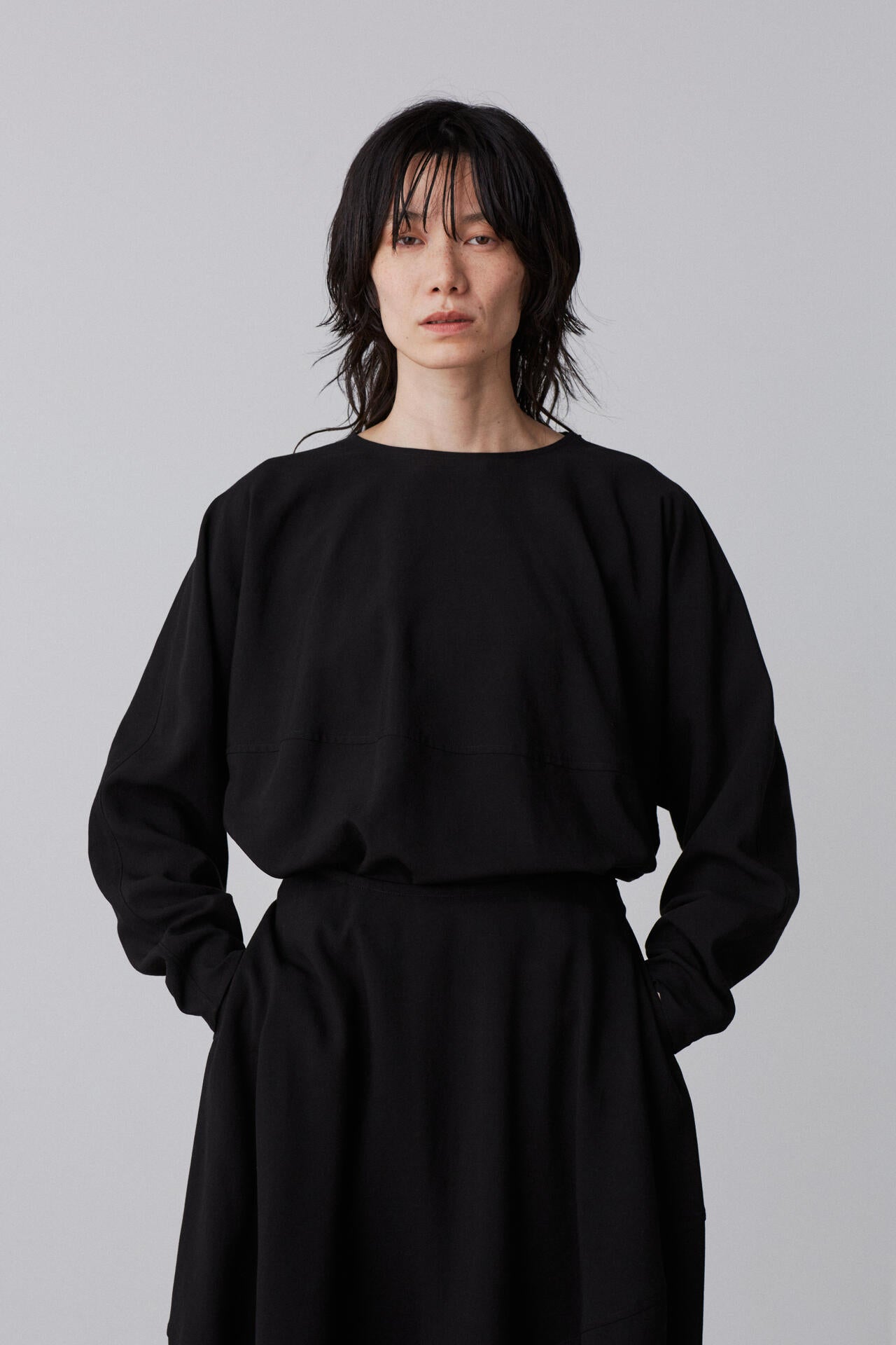 YLEVE / TENCEL PULL OVER BLOUSE