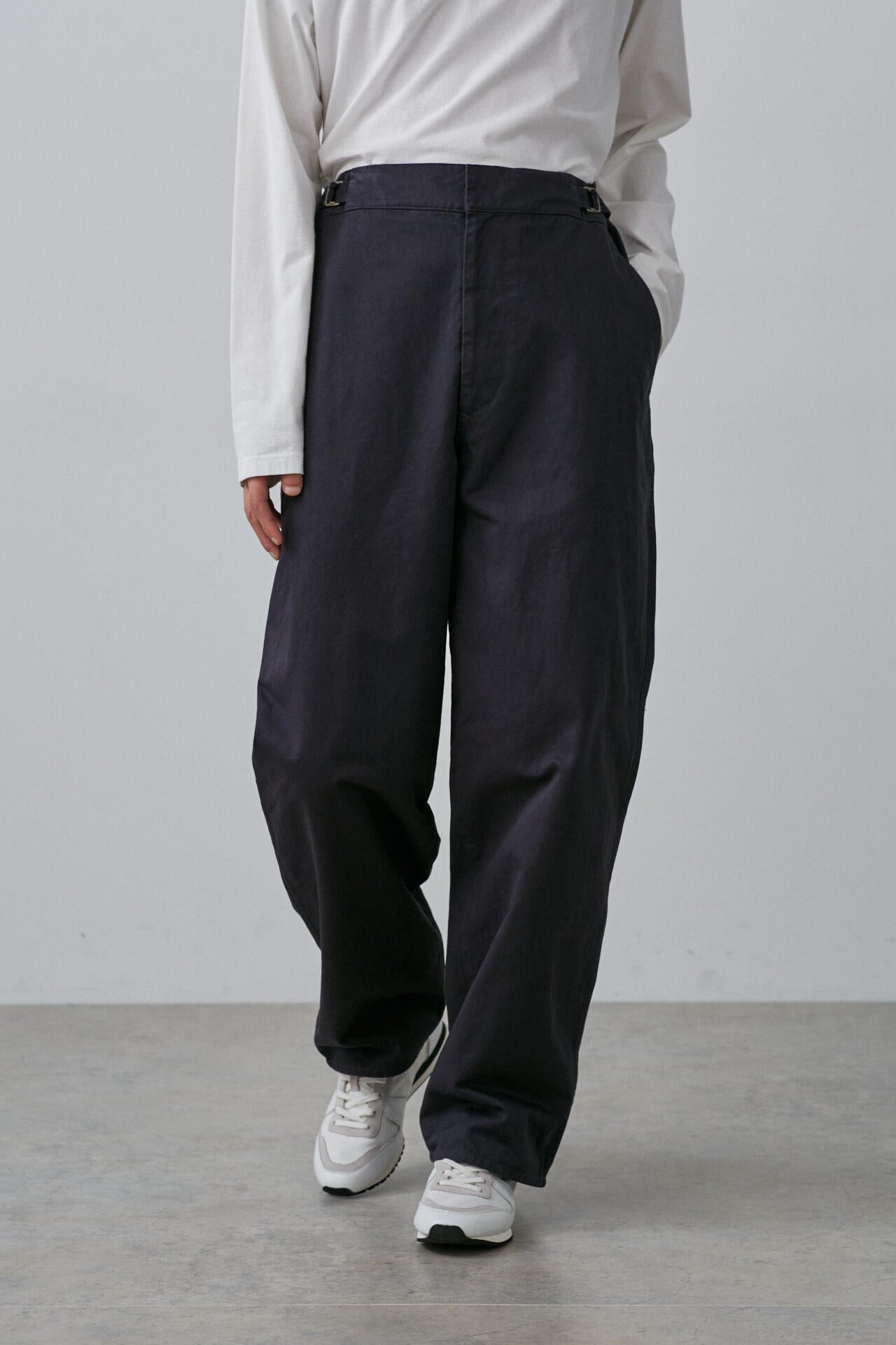 Y / ORGANIC COTTON CHINO ADJUSTER TROUSERS