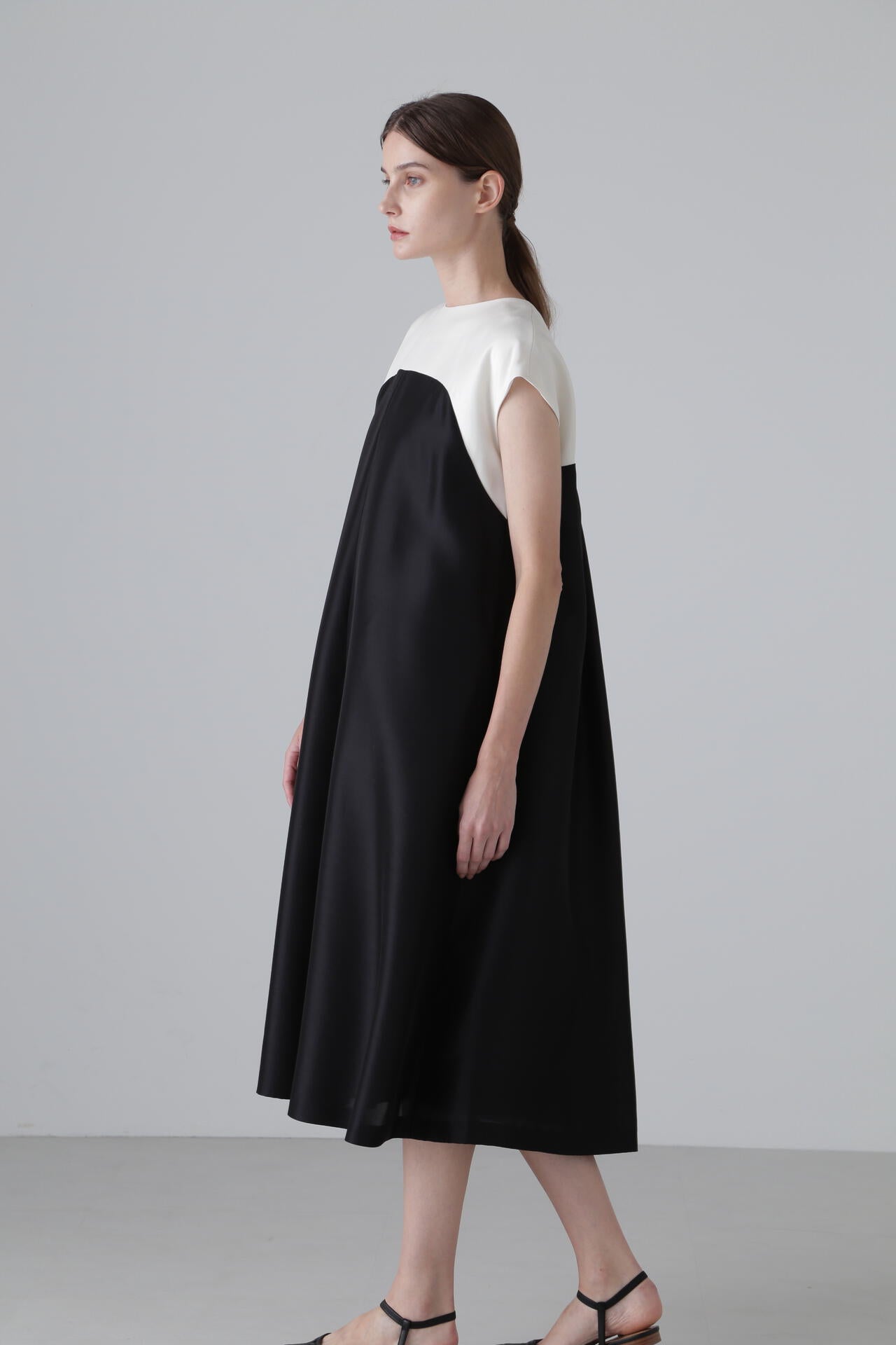 <BLACK LABEL> シルクタフタワンピース