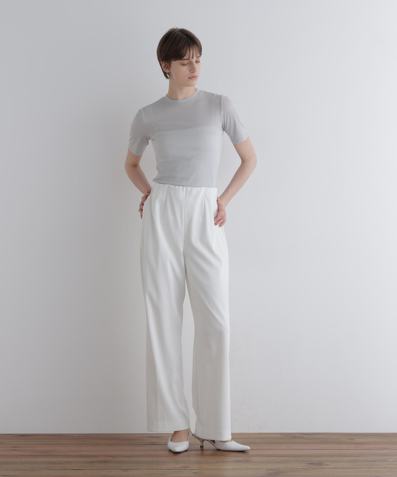 身長173cm B81 W61 H89 着用サイズ:1