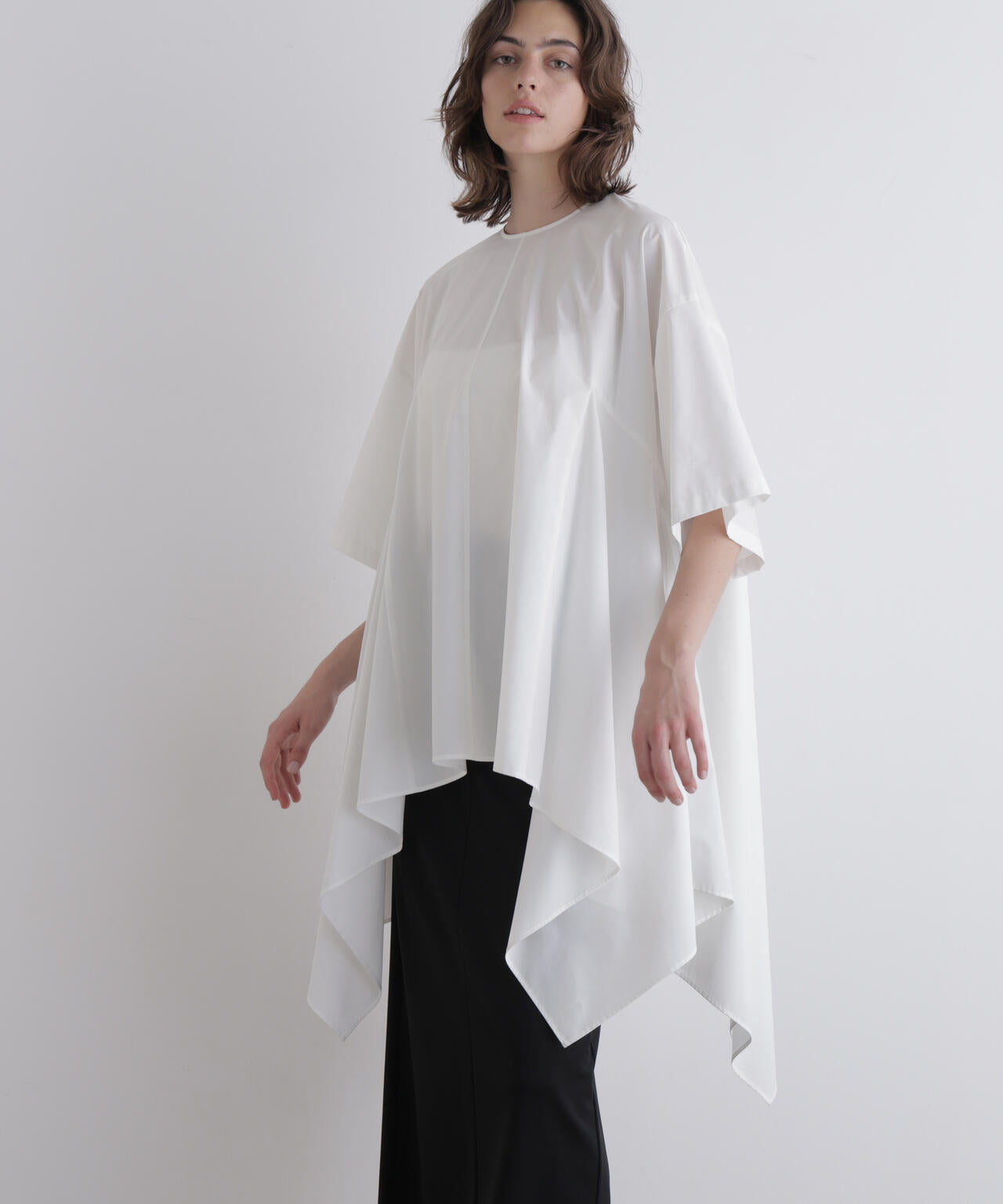 身長175cm B83 W61 H88 着用サイズ:F