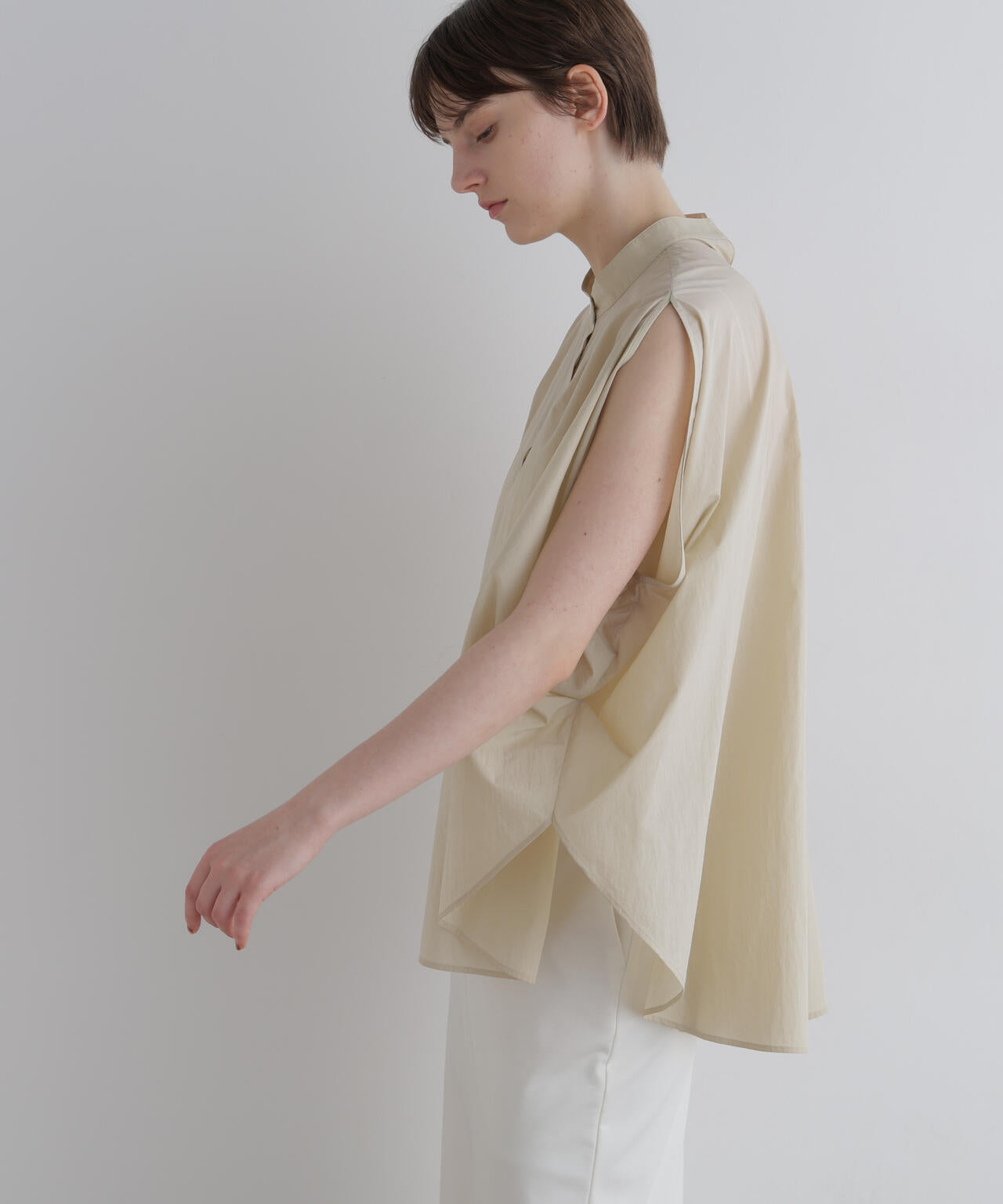 身長173cm B81 W61 H89 着用サイズ:F