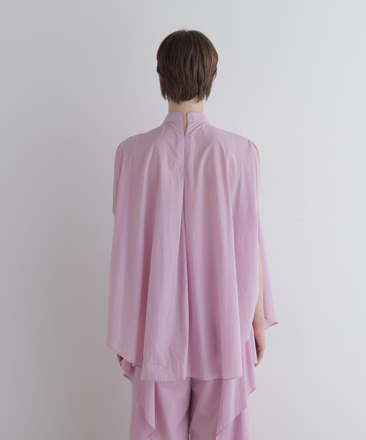 身長173cm B81 W61 H89 着用サイズ:F