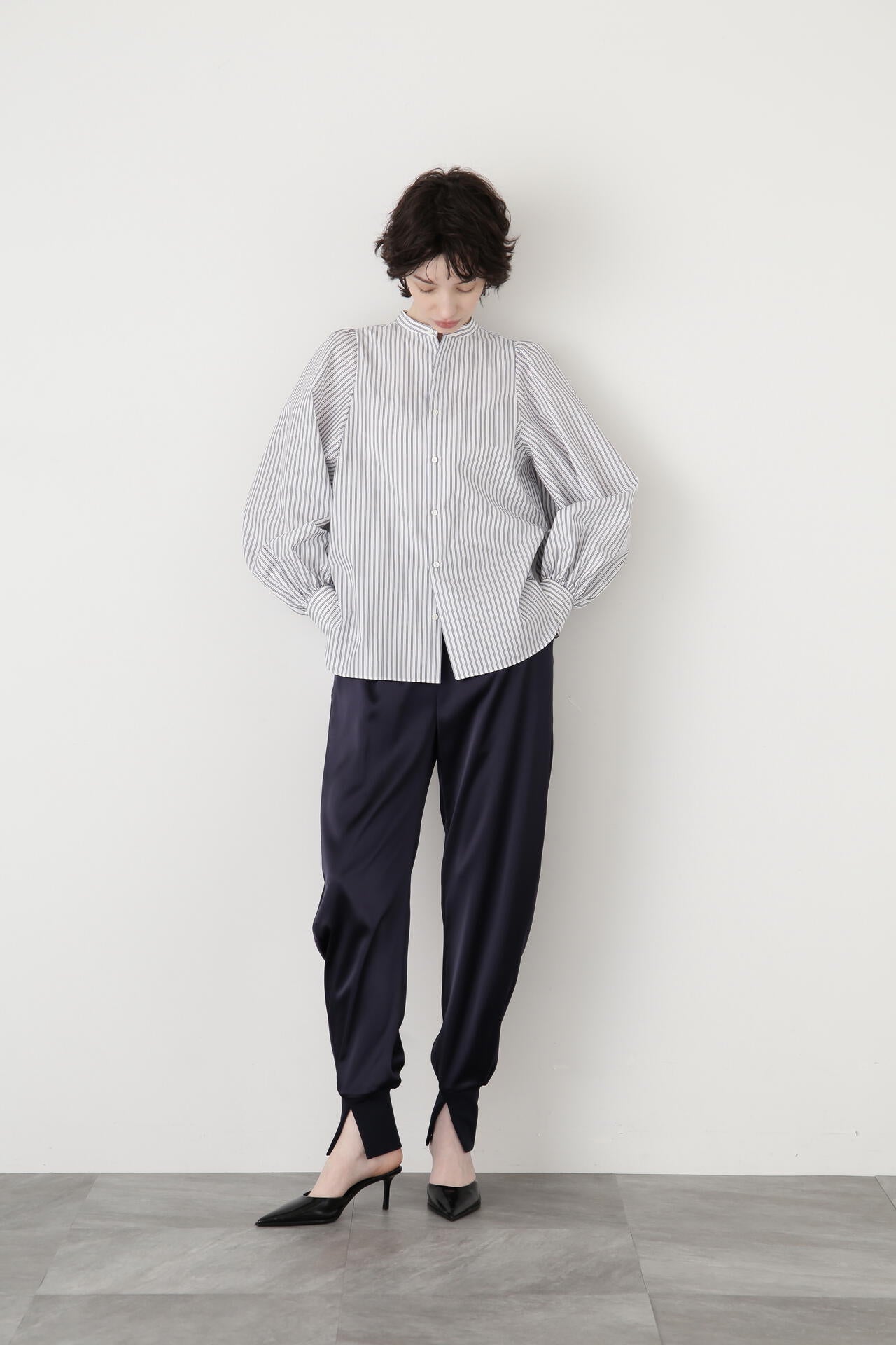 【TV着用】Curvy Jogger Satin Pants