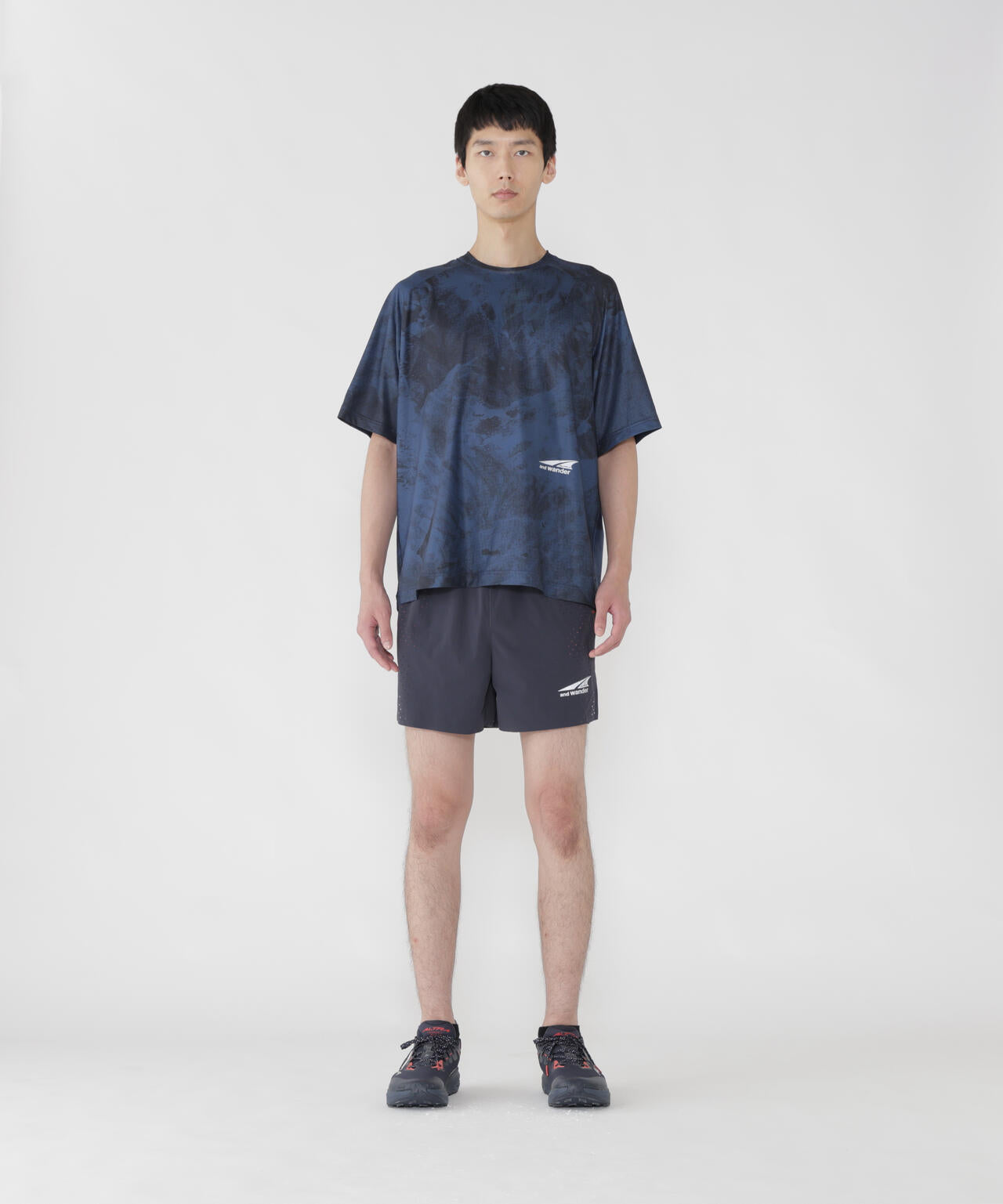 Altra × and wander graphic SS T