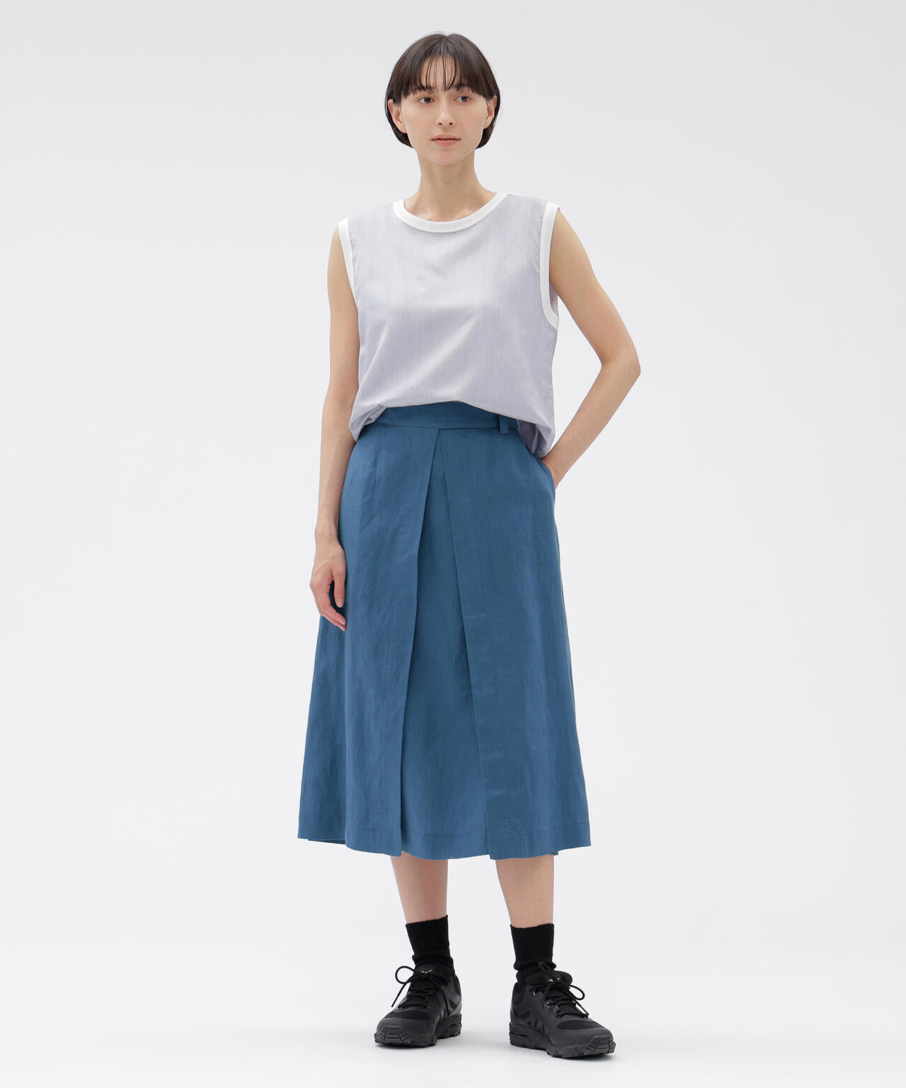 LIGHTWEIGHT LINEN SKIRT