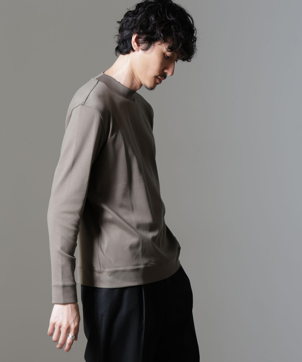 「FORMAL JERSEY」モックネックカットソー長袖
