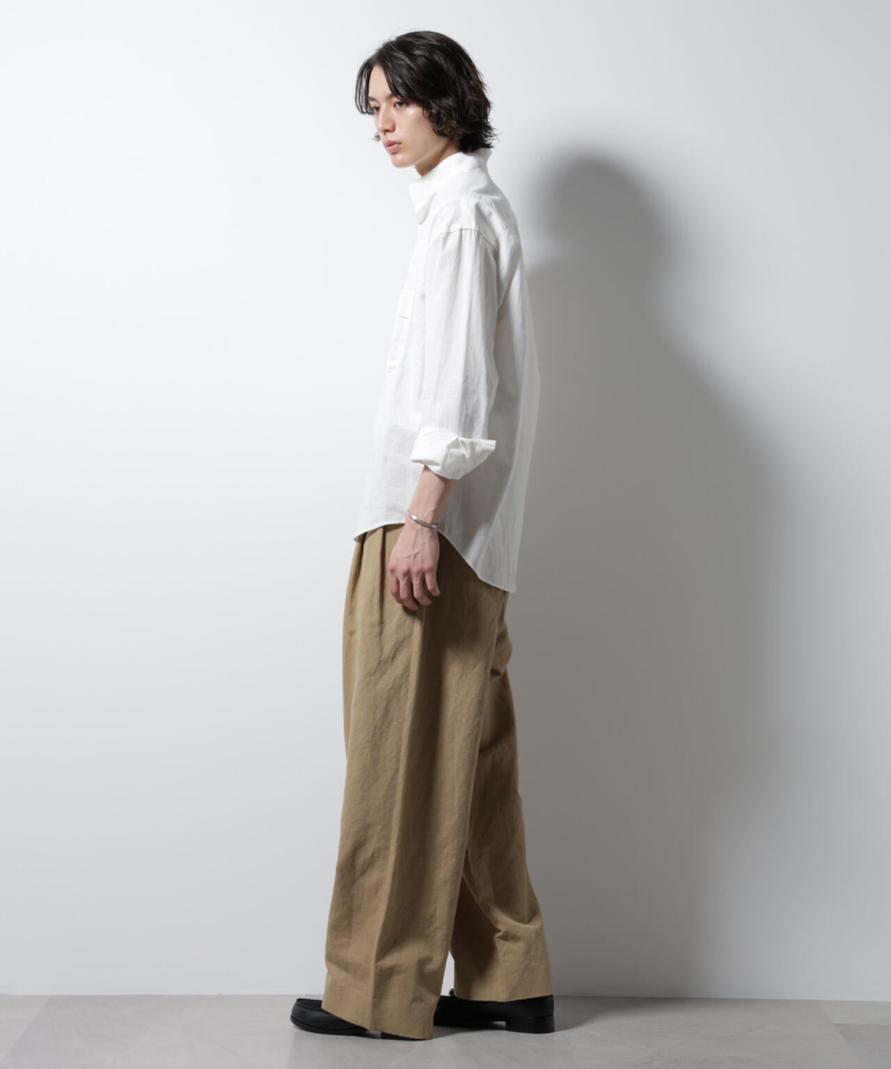 「BELGIUM LINEN FABRICS」リネンコットンスタンドカラーシャツ