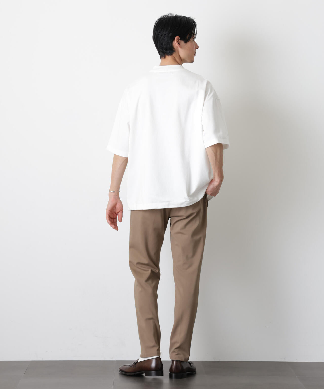 ソラーロワイドモックネックTシャツ