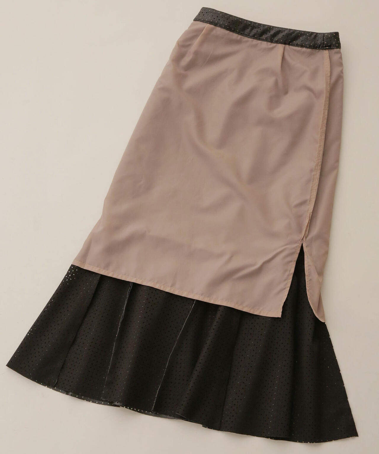 LB.03/パンチングレザースカート