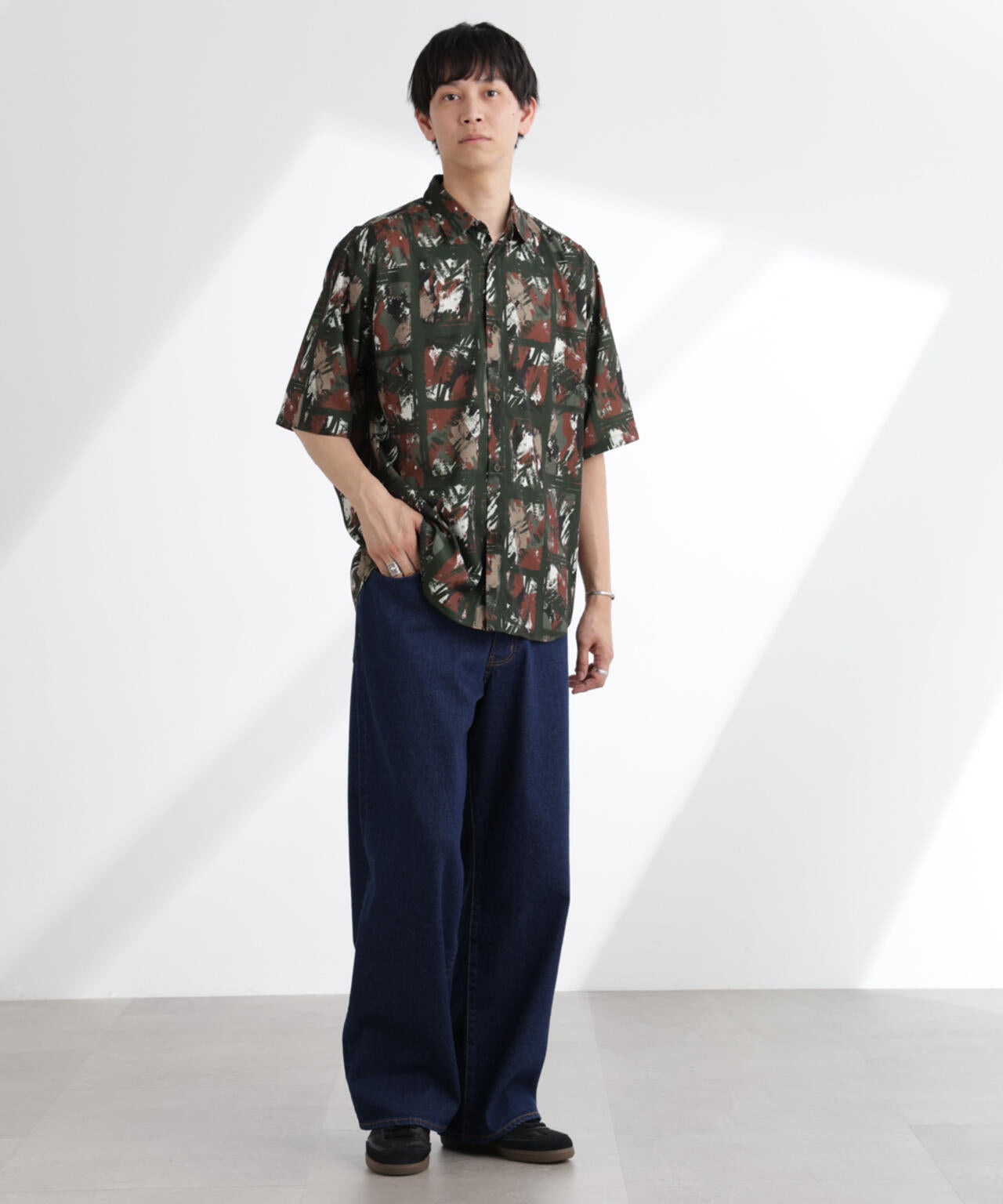 アート柄シャツ 半袖