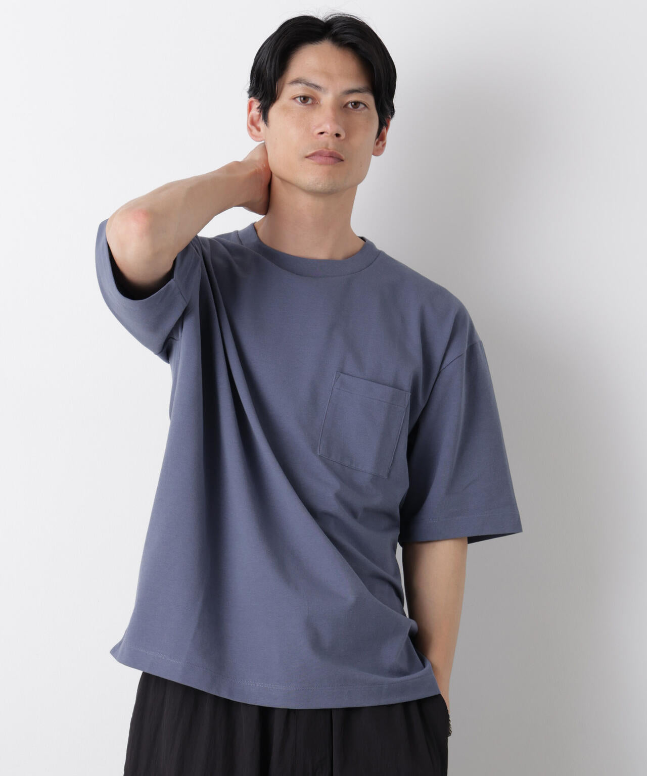 180cm B:88 W:75 H:92 着用サイズ:L