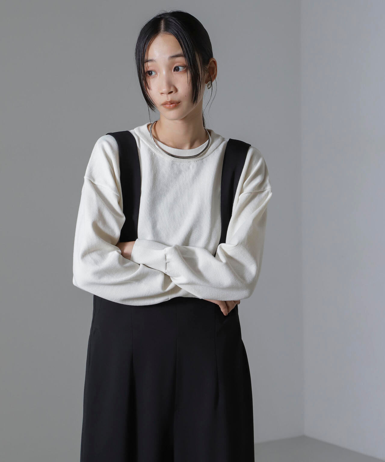 二重臼クルーネックプルオーバーニット