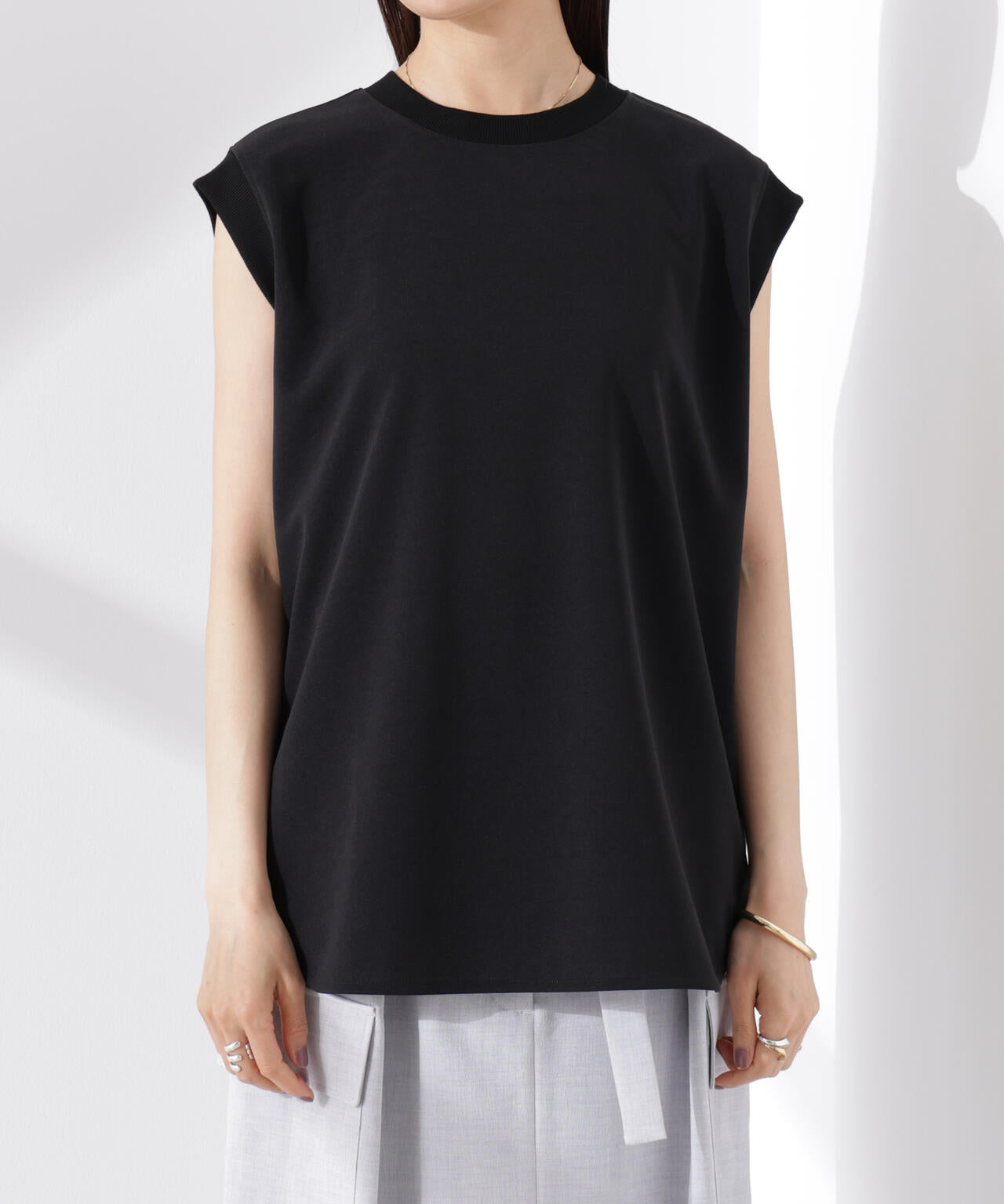 カットジョーゼットノースリーブTシャツ