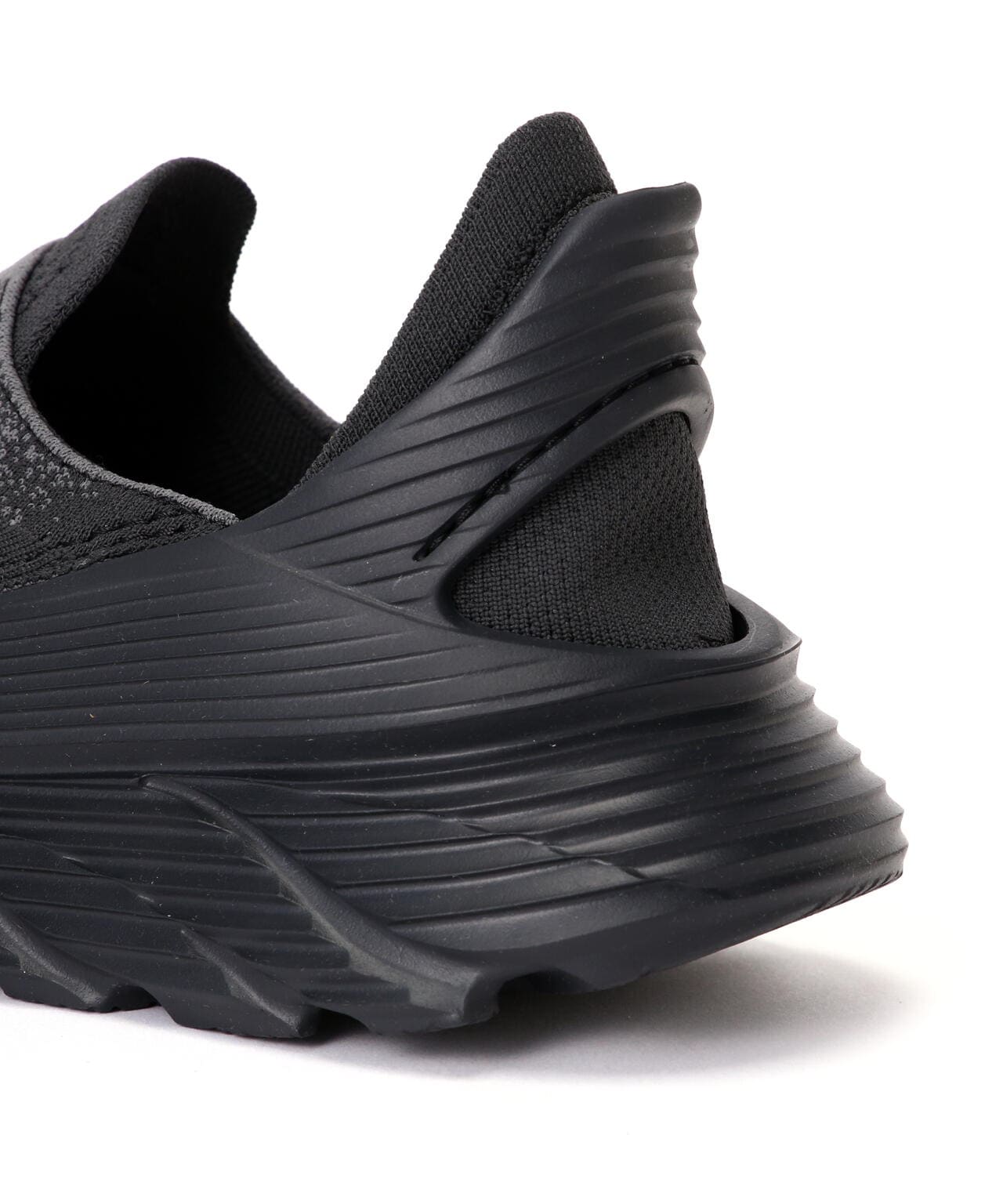 HOKA ONE ONE / ホカ オネオネ Restore TC リストアーティーシー