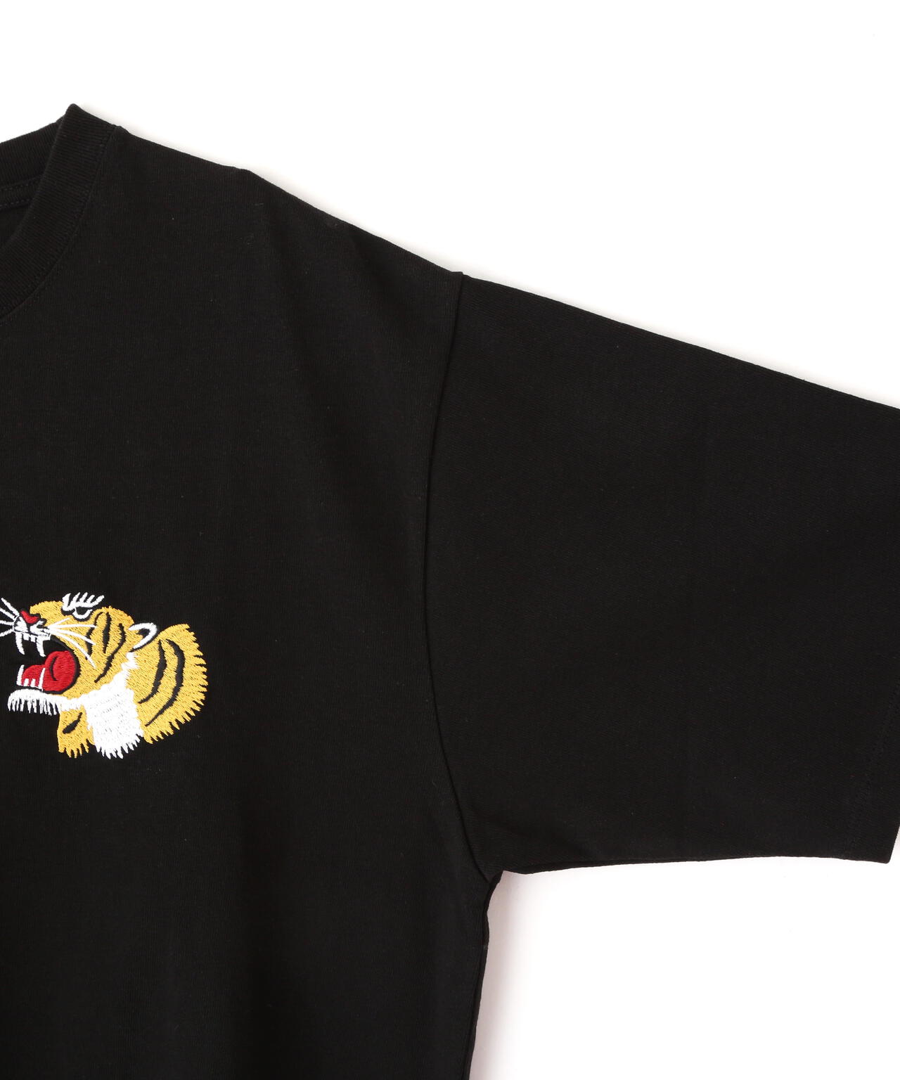 《WEB&DEPOT限定》VIETNAM EMBROIDERY T-SHIRT / ベトナム 刺繍 半袖Tシャツ / AVIREX /