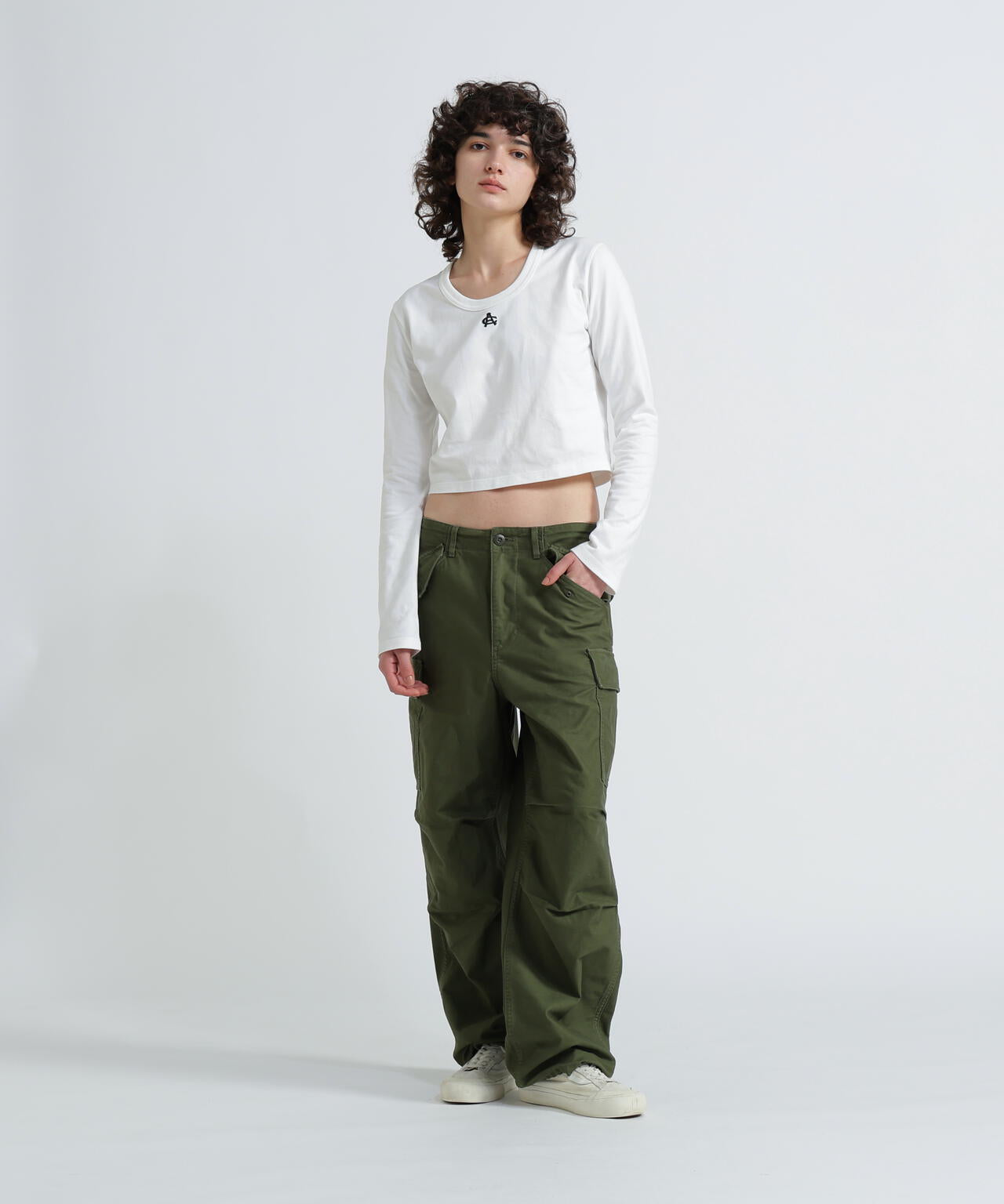 《WOMAN/直営店限定》SHORT EMBROIDERY LOGO T-SHIRT