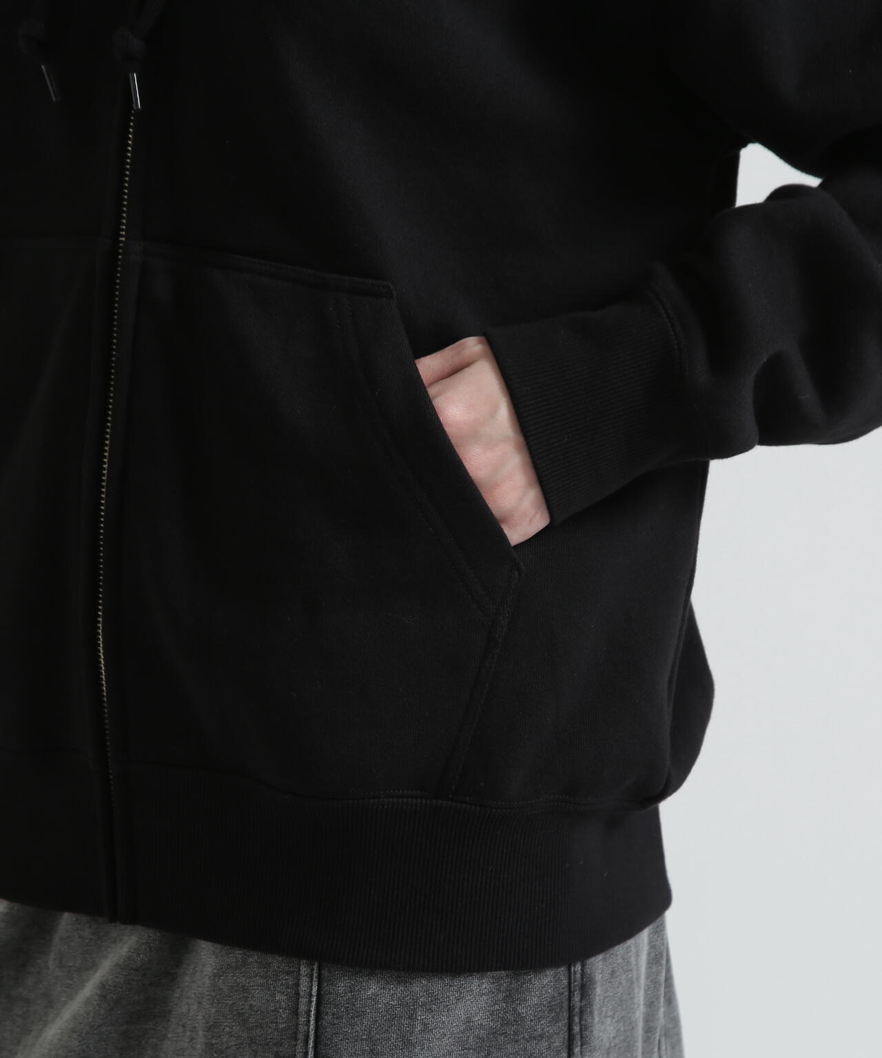 《WOMAN》SAGARA CIRCLE LOGO TOMCAT ZIP PARKA
