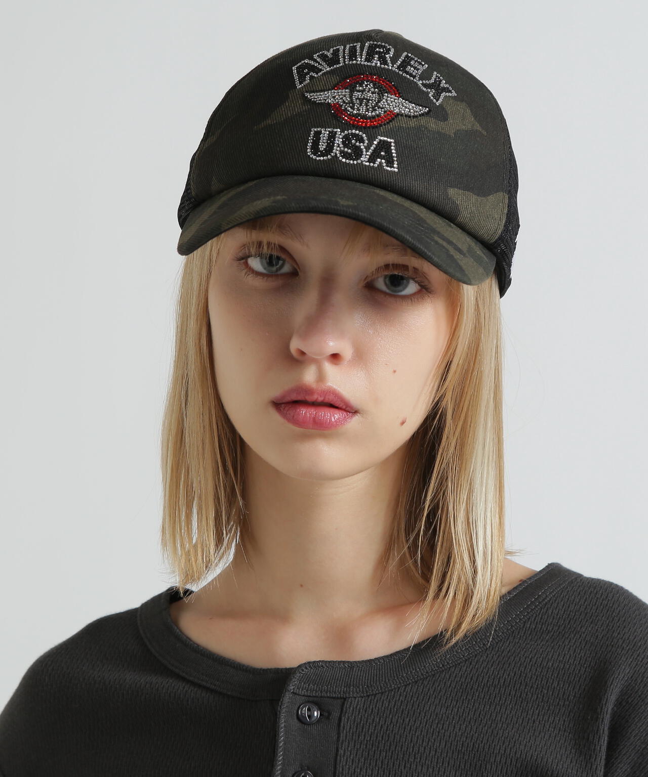 【直営店限定】RHINESTONE VARSITY LOGO MESH CAP