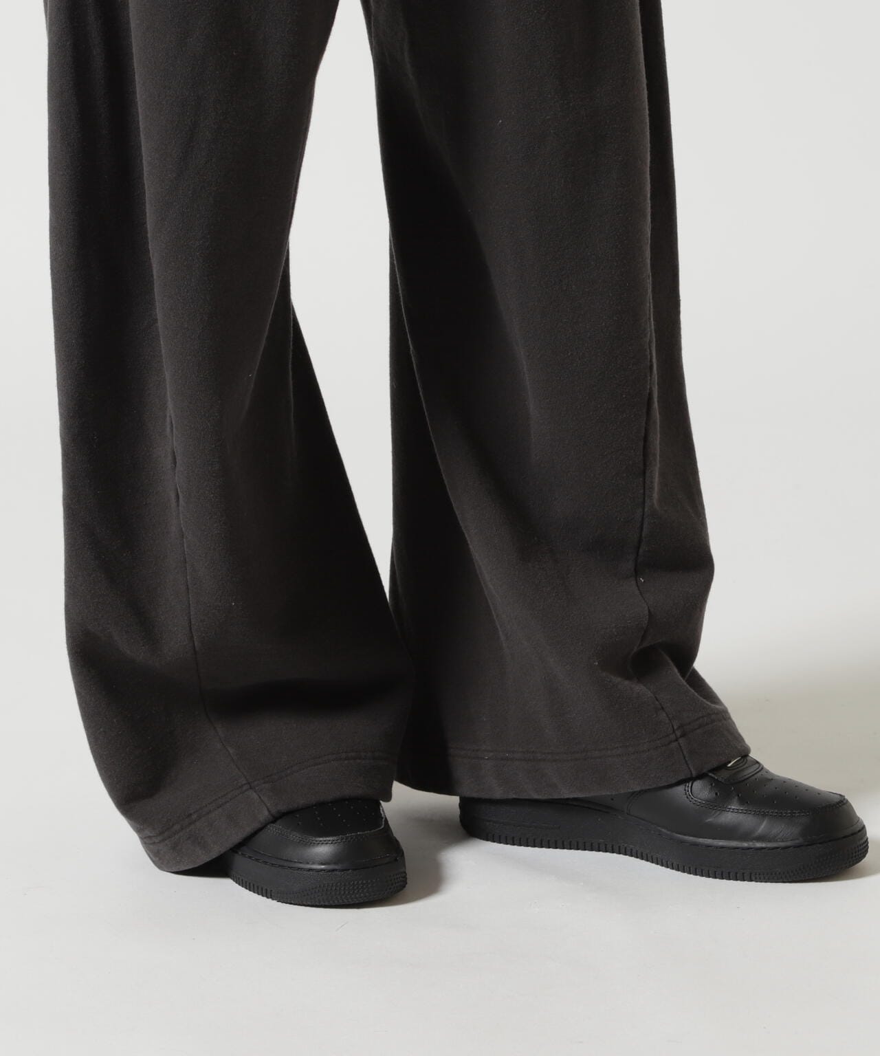 NVRFRGT(ネバーフォーゲット)3D TWISTED LOUNGE WIDE PANTS