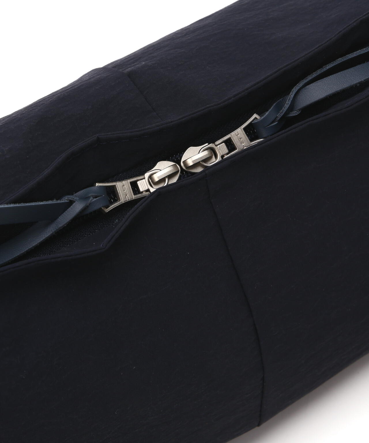 master-piece(マスターピース)Sash スリングバッグ L No.03050