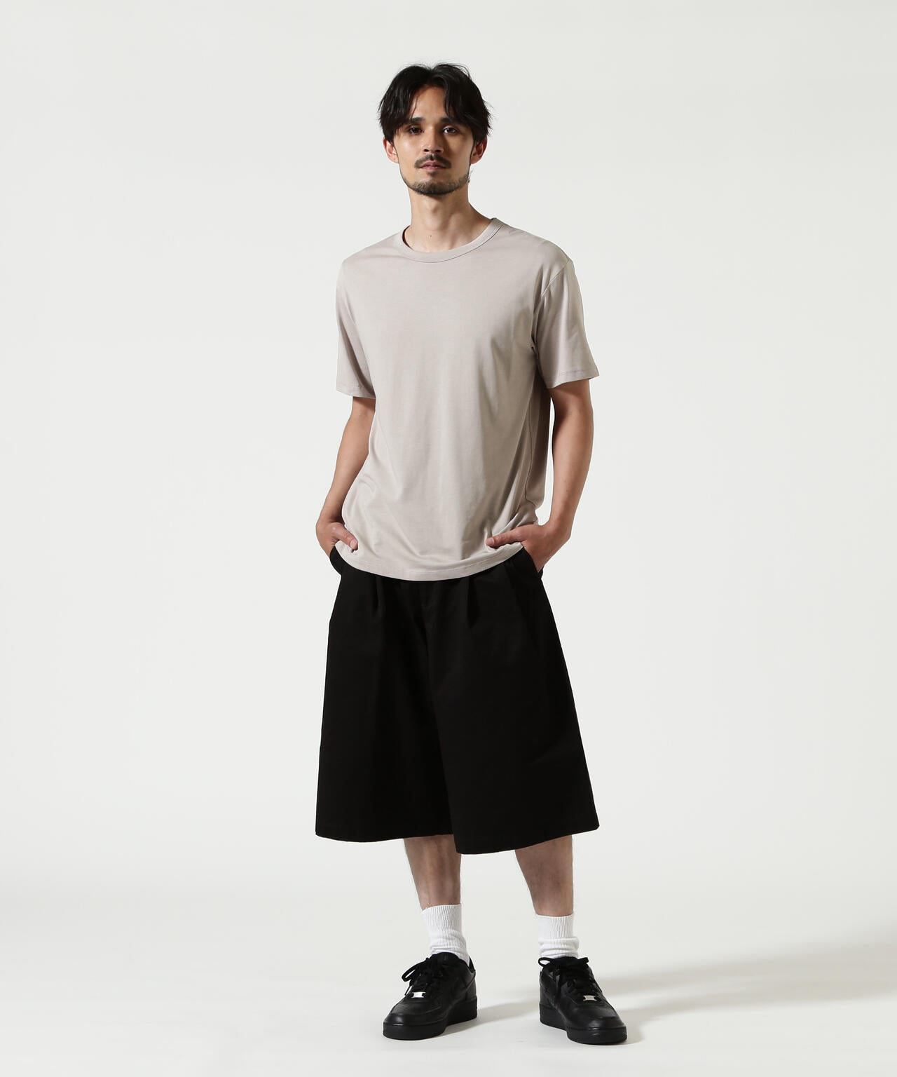 Toironier/トワロニエ/2TUCK LONG SHORTS