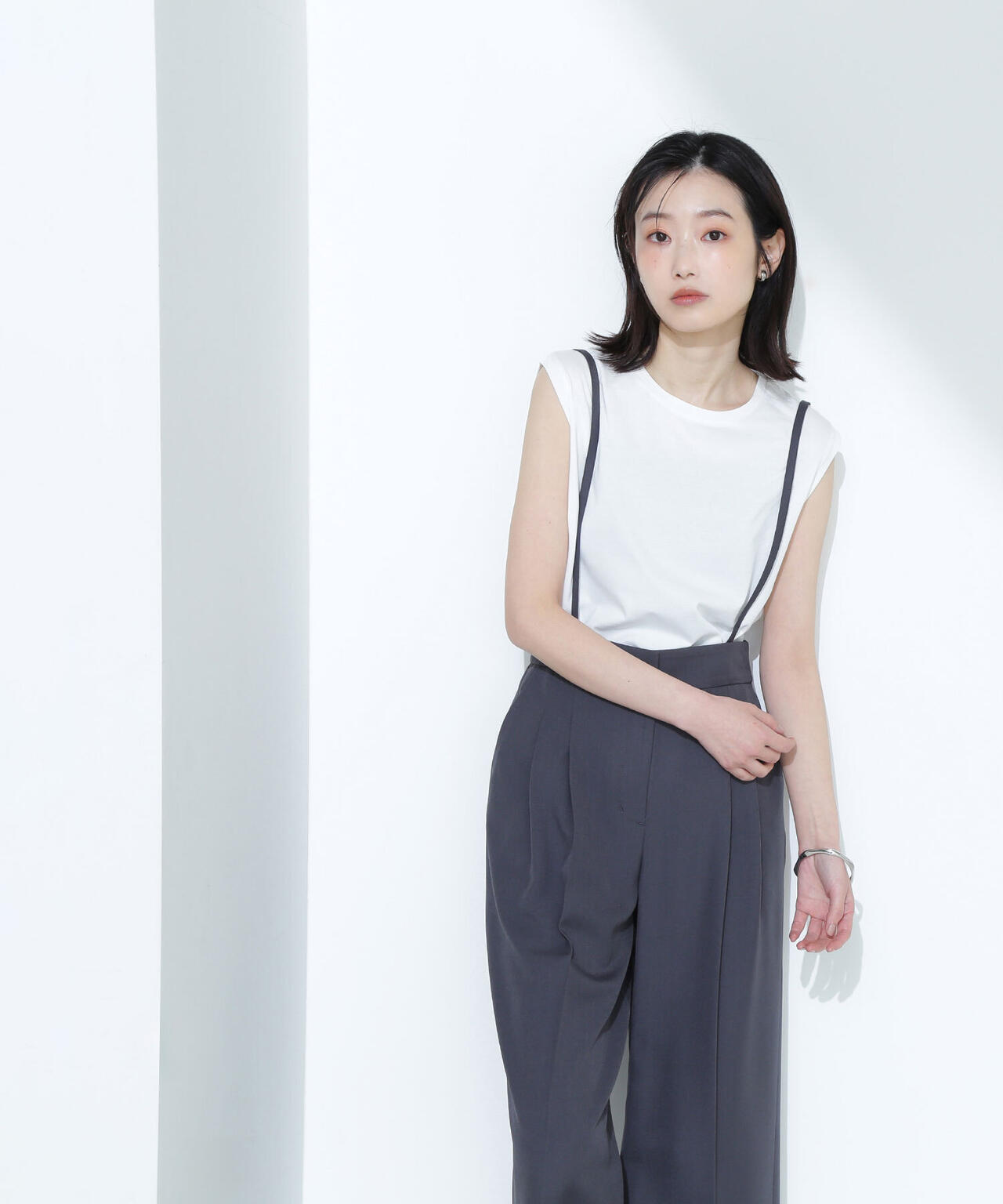メタルプレートノースリーブカットソー*