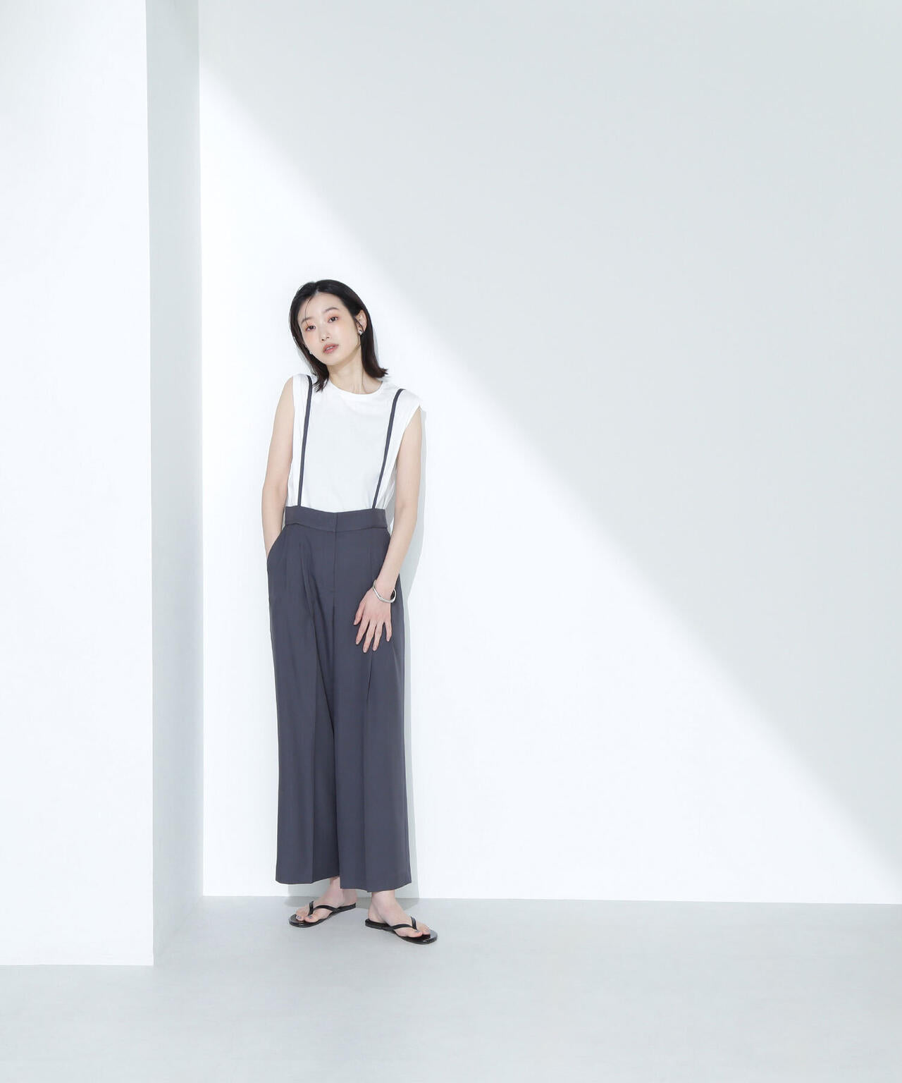 メタルプレートノースリーブカットソー*