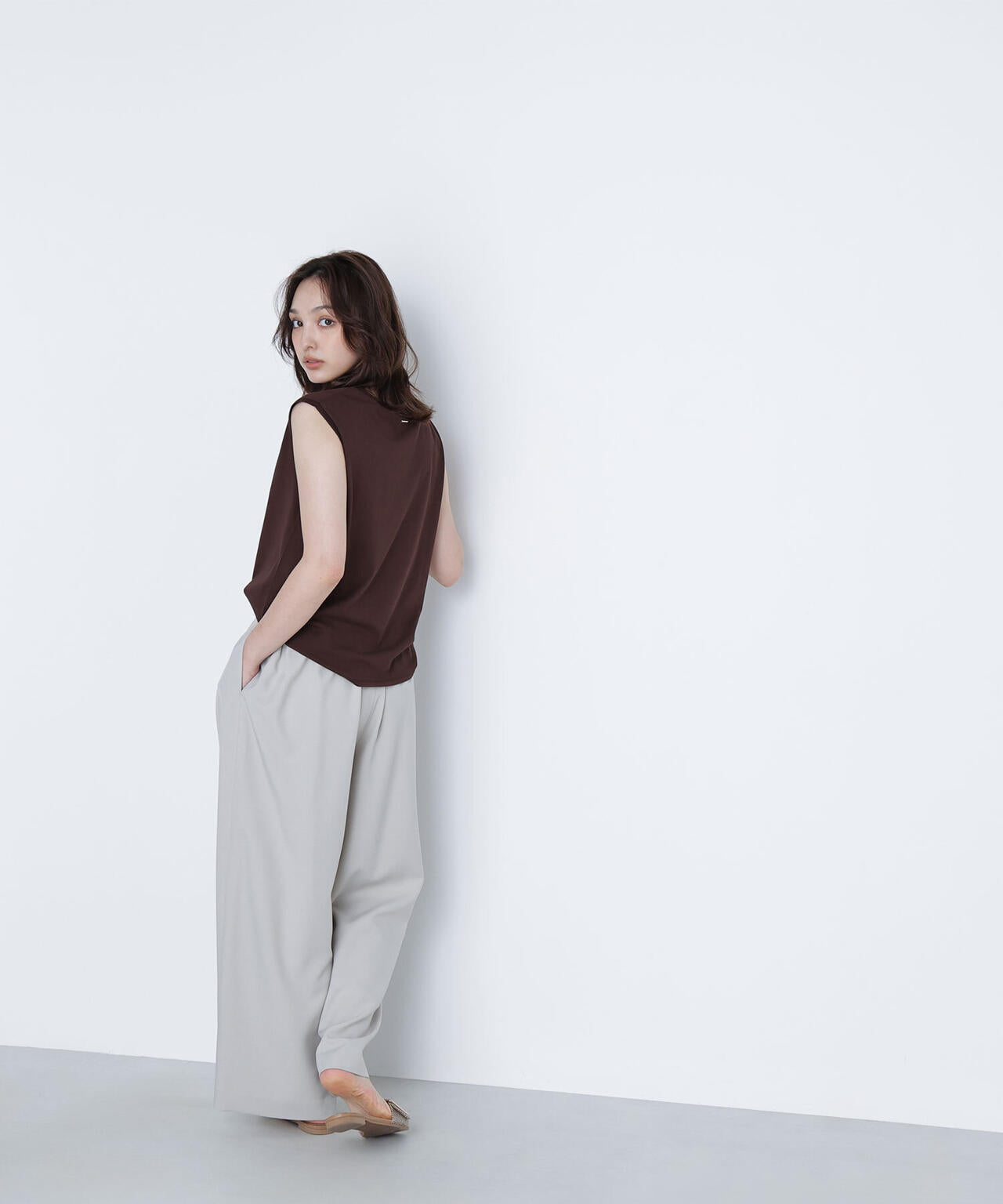 メタルプレートノースリーブカットソー*