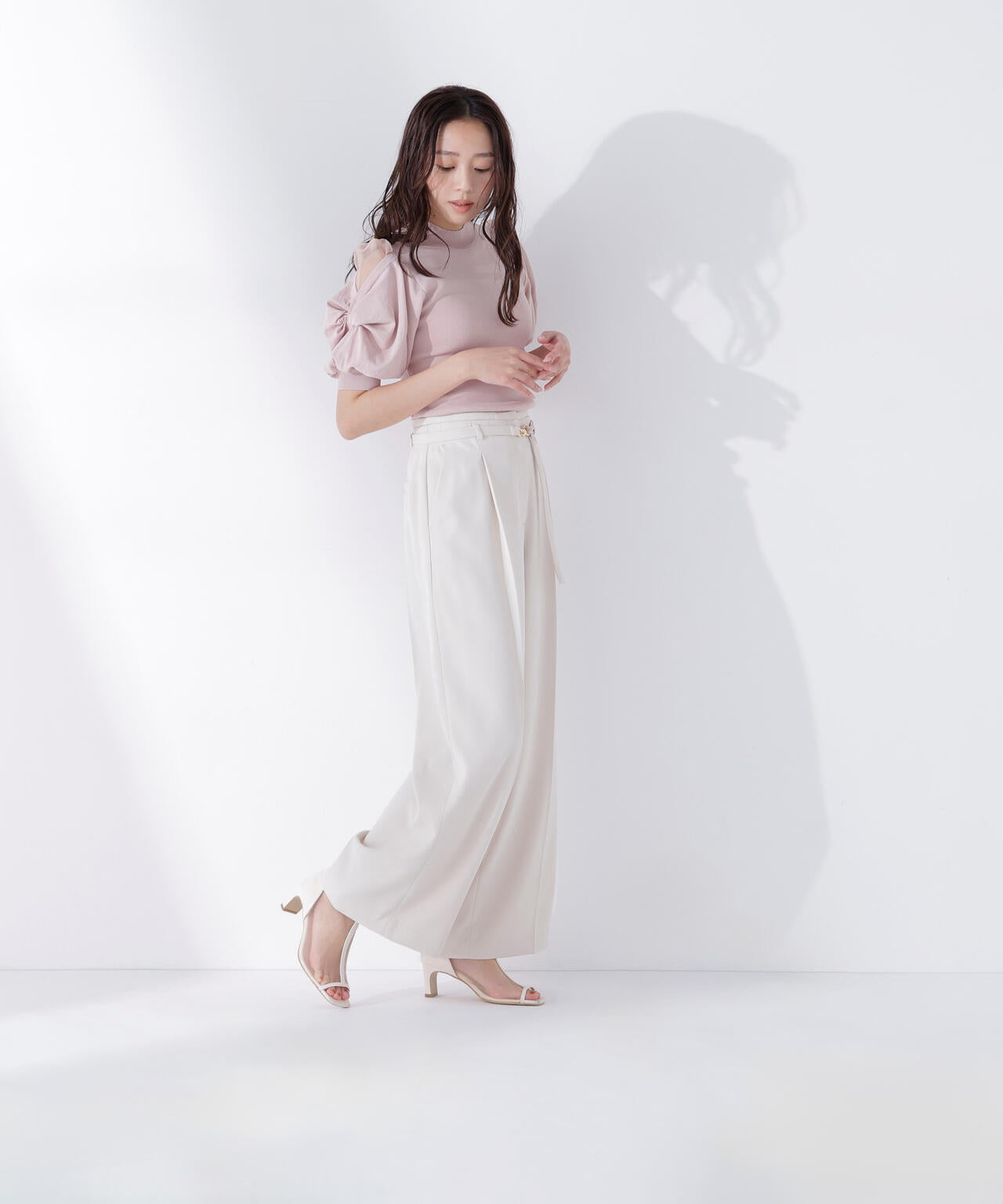 ＜骨格ウェーブ＞ハイウエストベルテッドパンツ