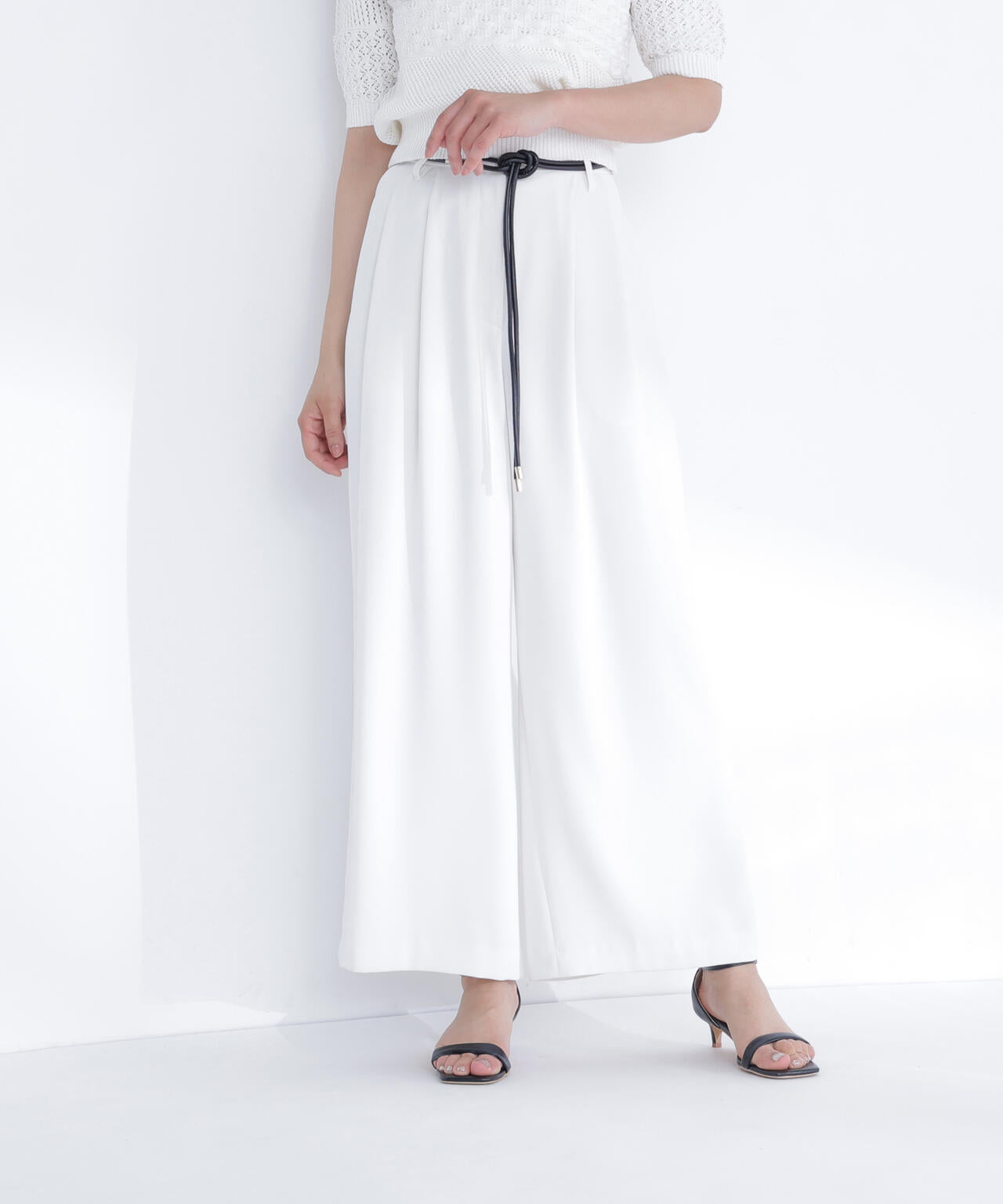 フェイクレザーベルテッドパンツ