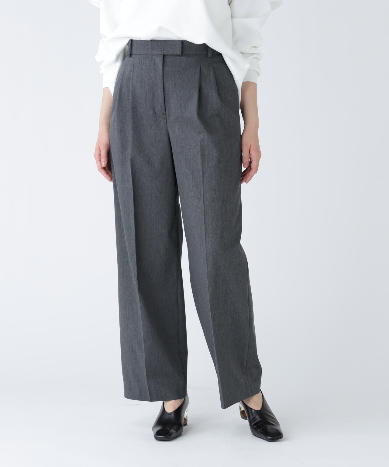 <365ユーティリティー>洗えて毛玉になりにくいタックワイドパンツ