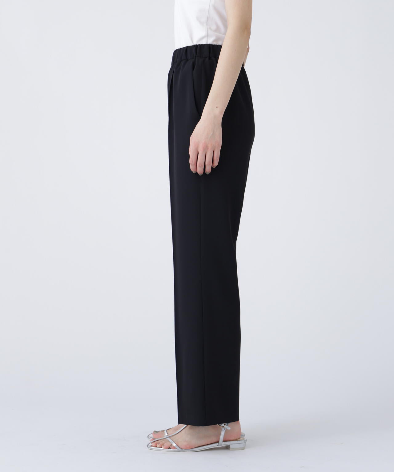 168cm B81cm W60cm H89cm 着用サイズ：M