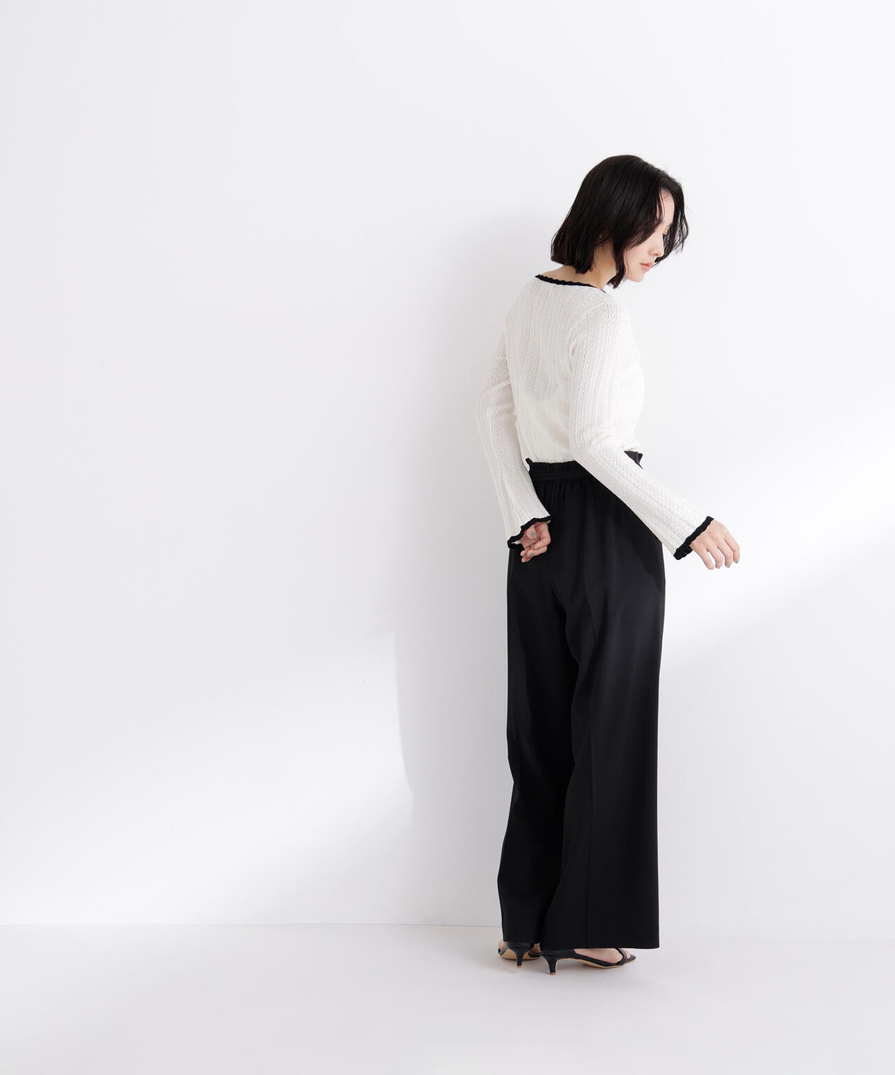柄編みスカラップニット