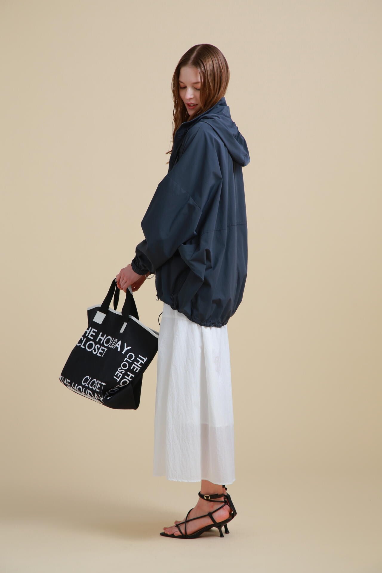 [THE HOLIDAY CLOSET]ドルマンフードコート