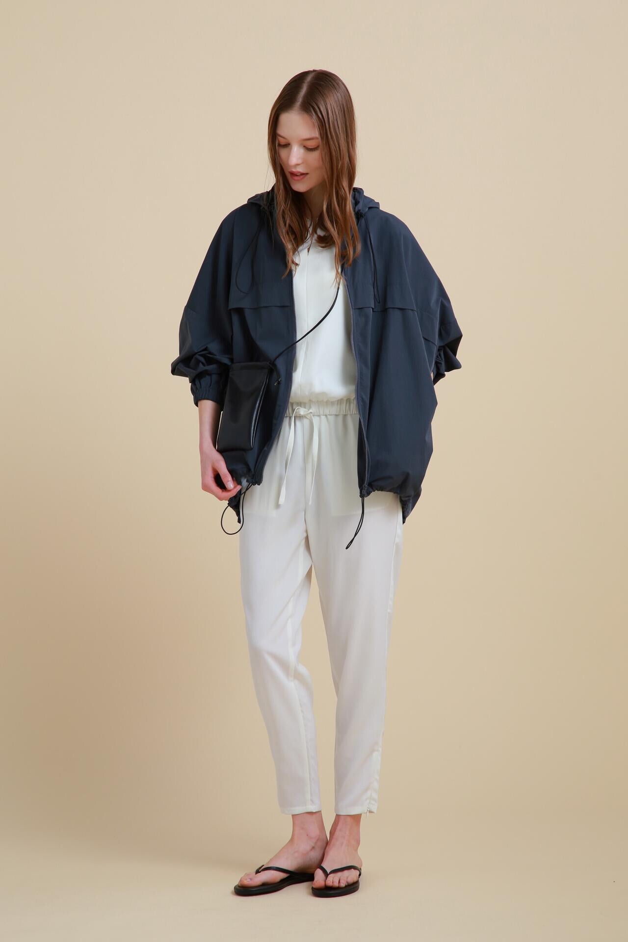 [THE HOLIDAY CLOSET]ドルマンフードコート
