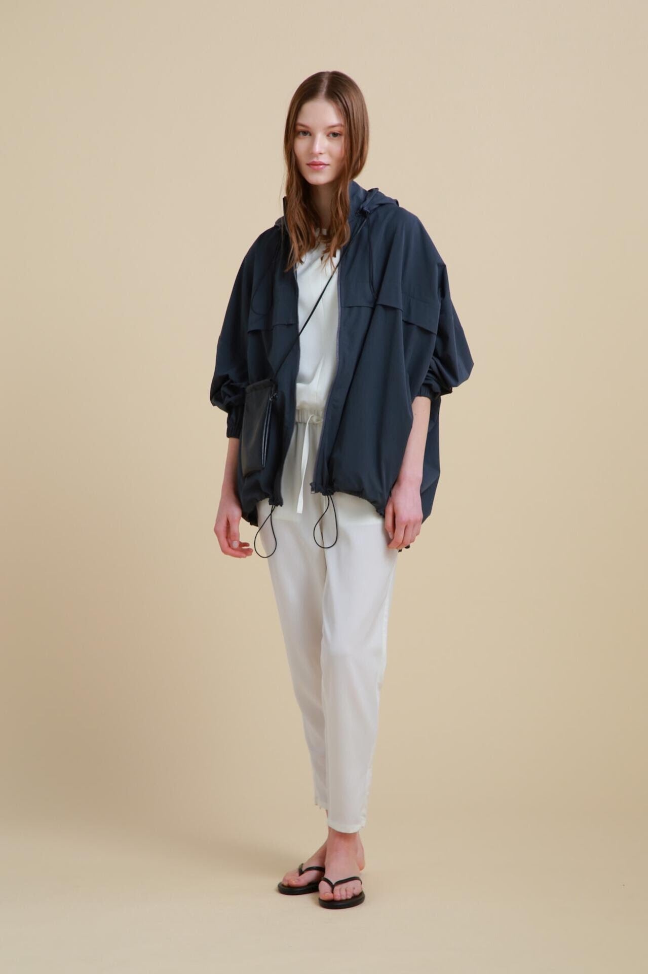 [THE HOLIDAY CLOSET]ドルマンフードコート